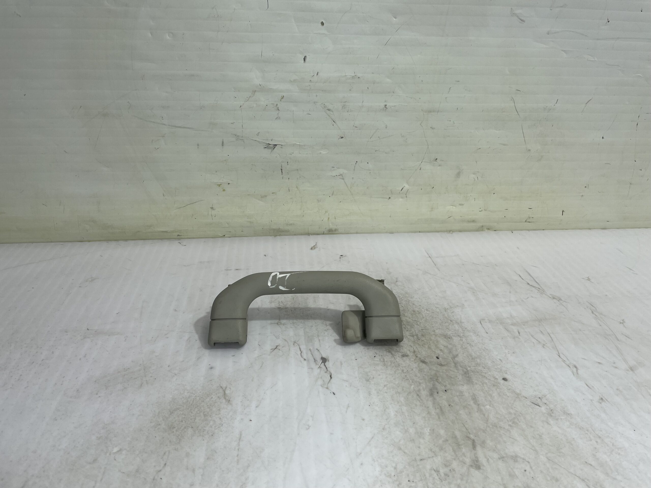 asidero_techo_delantero_izquierdo_a16881004518g69_mercedes_benz_clase_a_w168_170_cdi_168_009