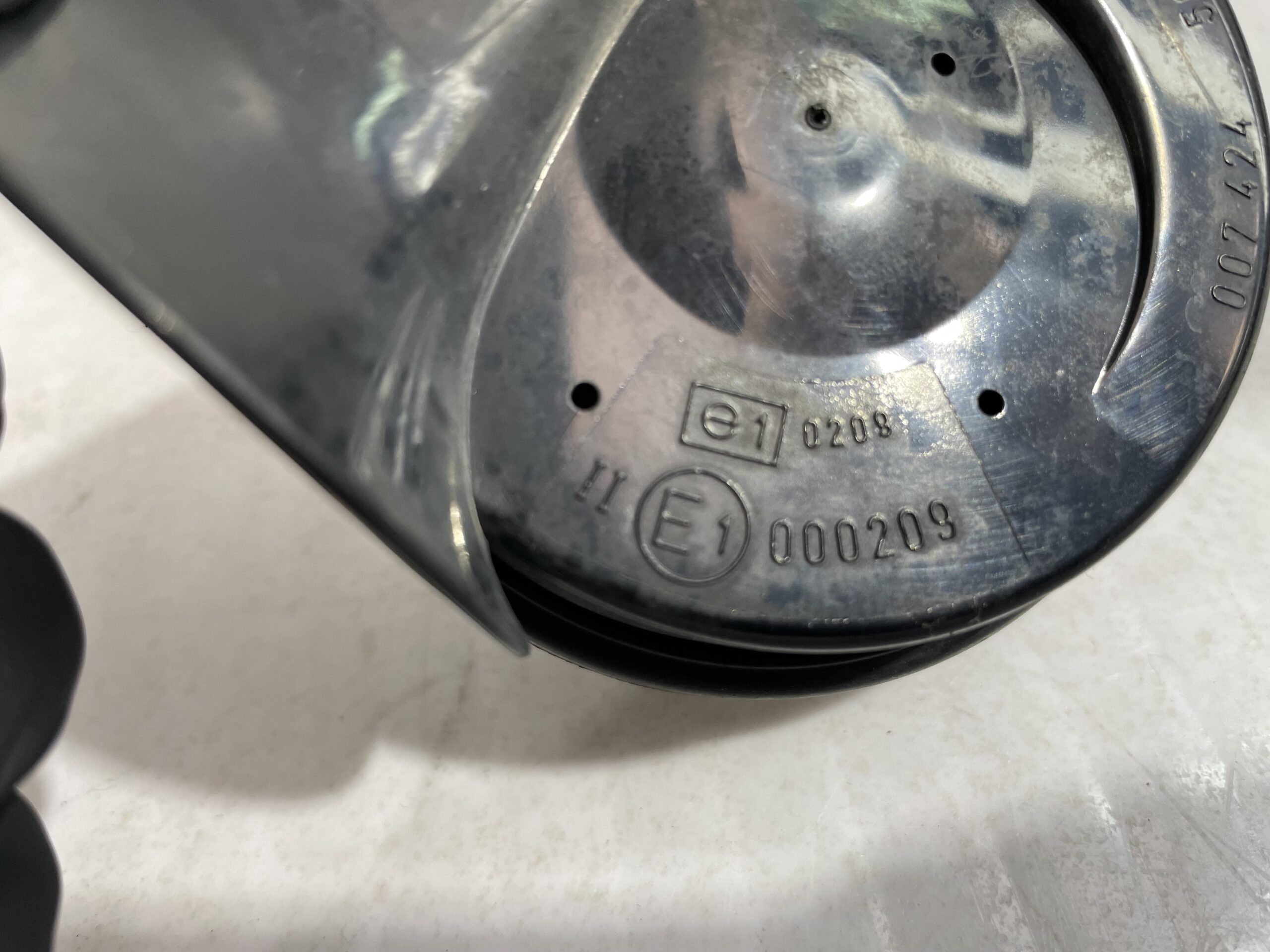 claxon_e1000209_mercedes_benz_clase_a_w168_170_cdi_168_009