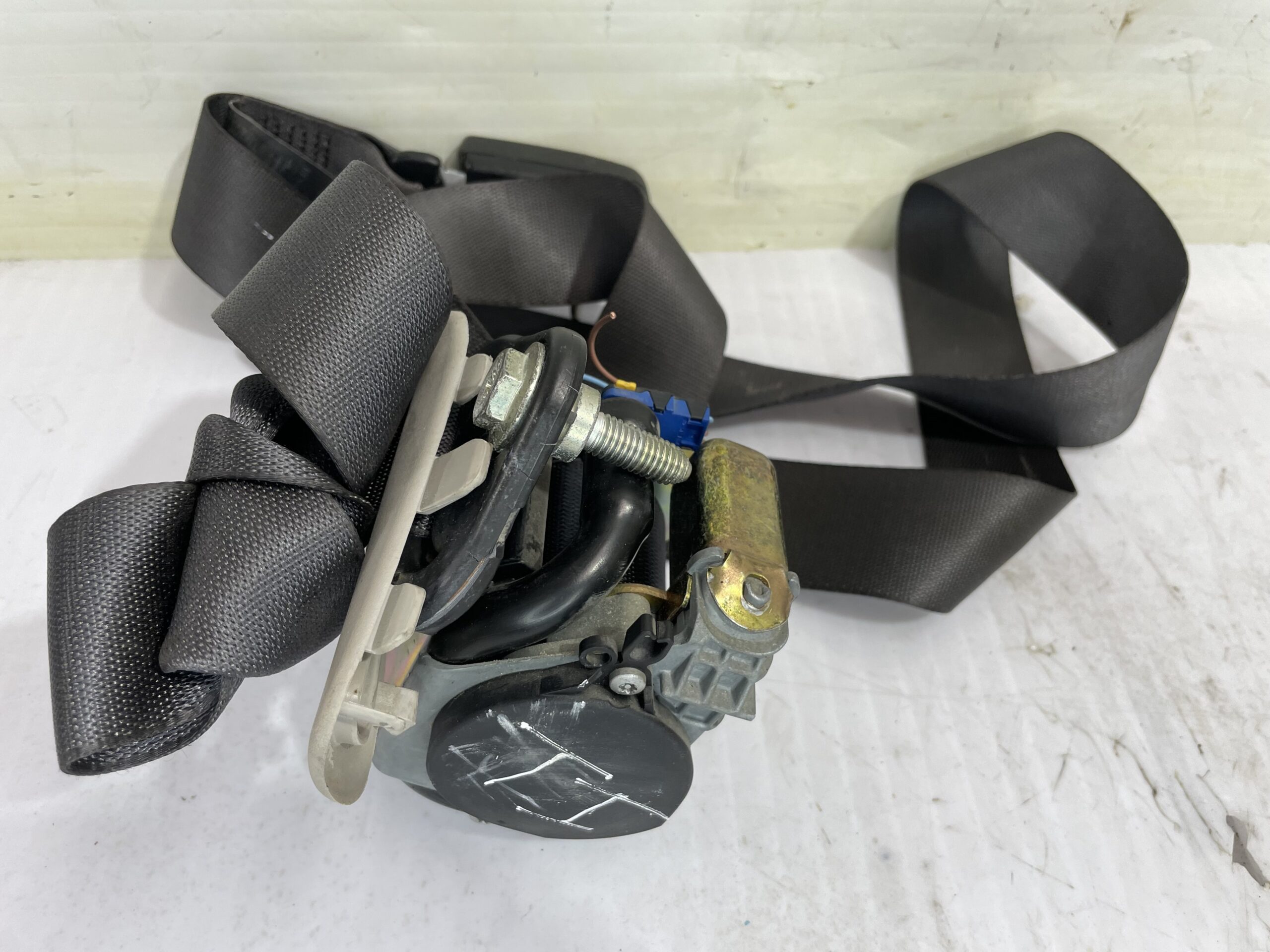 cinturon_seguridad_trasero_izquierdo_8200309237_renault_scenic_ii_au_entique