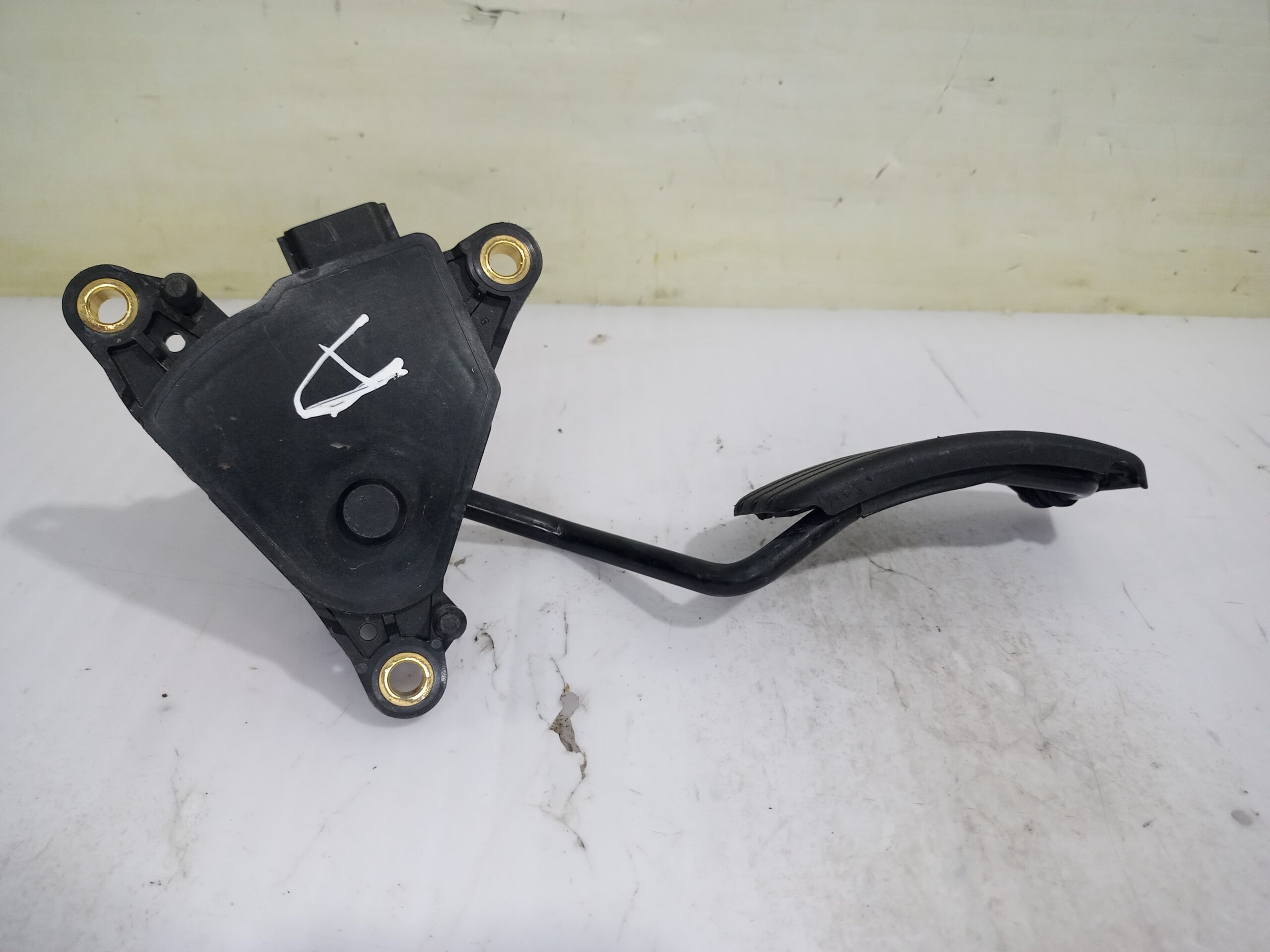 pedal_acelerador_8200159647_renault_scenic_ii_au_entique