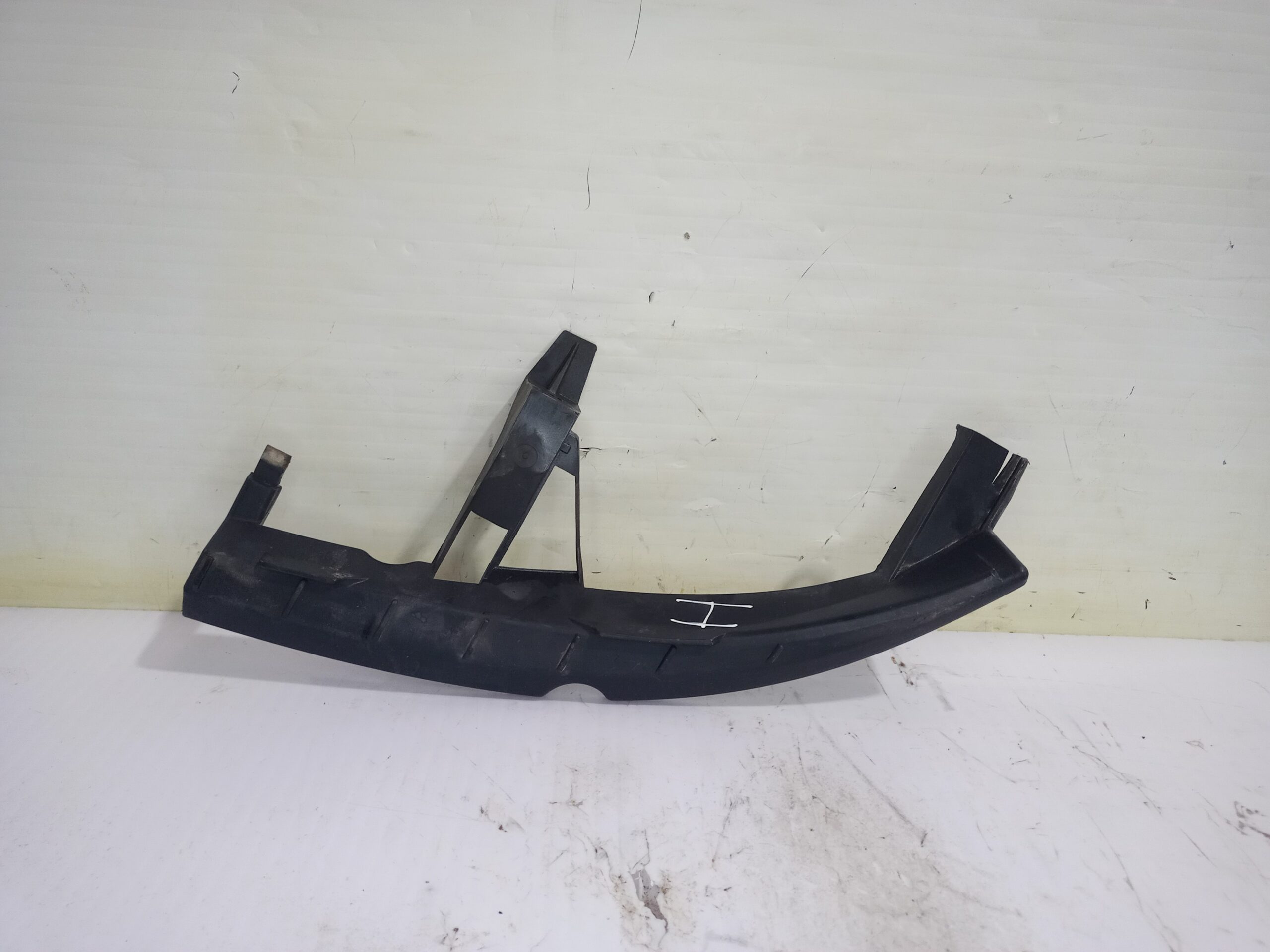 soporte_faro_izquierdo_8200183741_renault_scenic_ii_au_entique