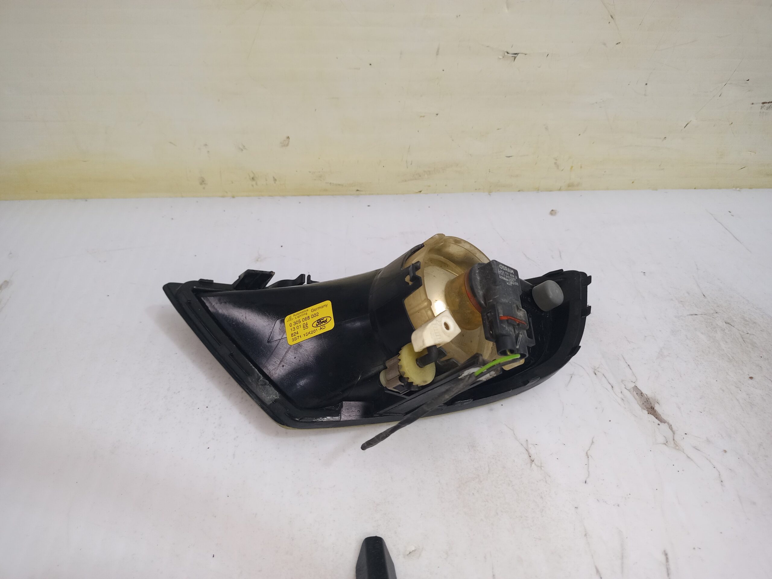 faro_antiniebla_derecho_3s7115k201ad_ford_mondeo_berlina_ge_ghia_06_2003_d