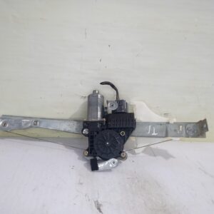 elevalunas_trasero_derecho_1320872_ford_mondeo_berlina_ge_ghia_06_2003_d