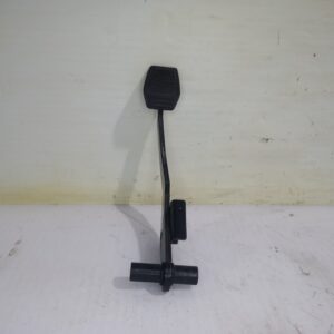 pedal_freno_1367309_ford_mondeo_berlina_ge_ghia_06_2003_d