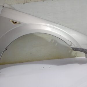 aleta_delantera_derecha_1204738_ford_mondeo_berlina_ge_ghia_06_2003_d