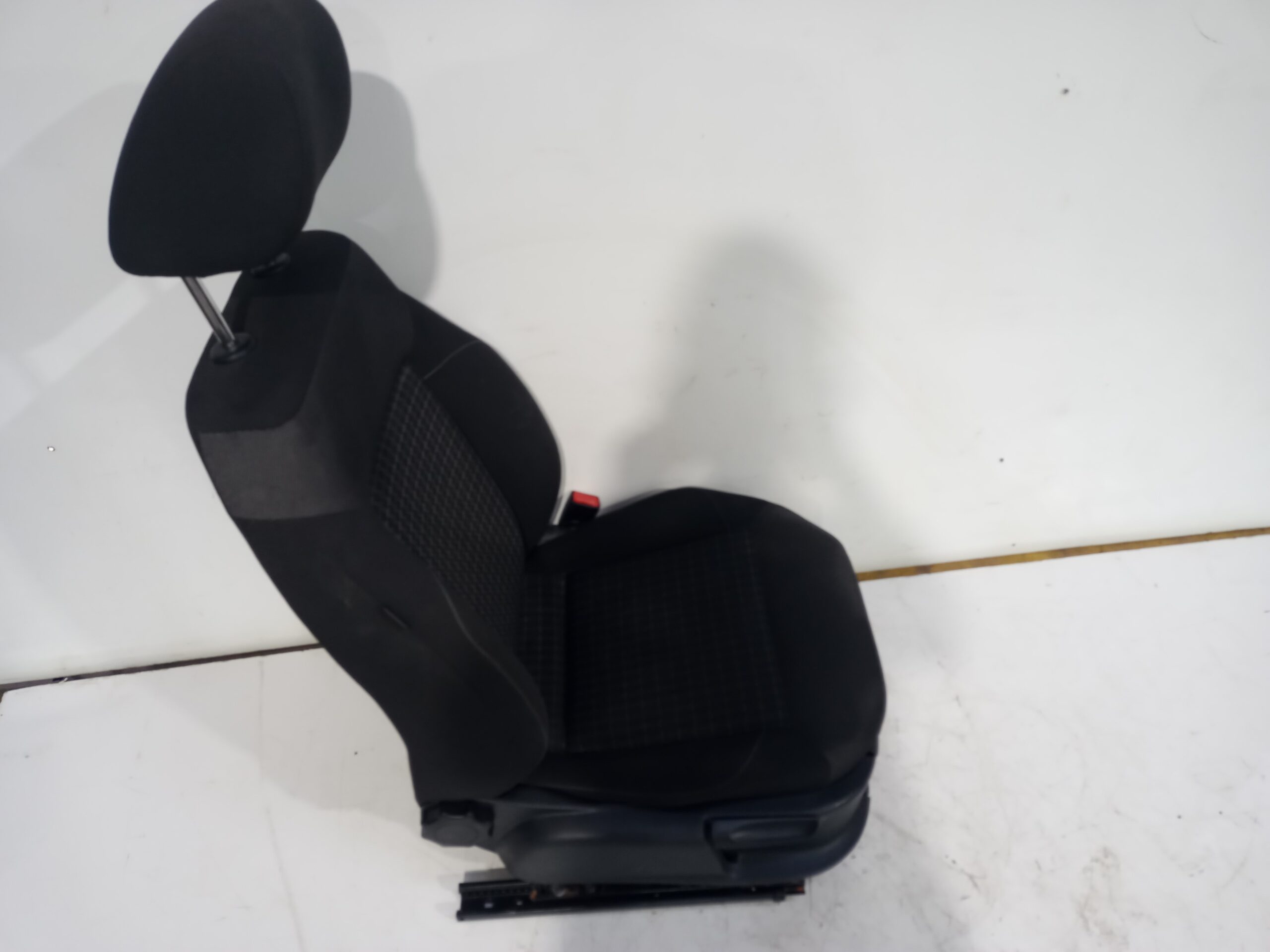 asiento_delantero_derecho_6r3881105l_volkswagen_polo_6c1_advance_bluemotion