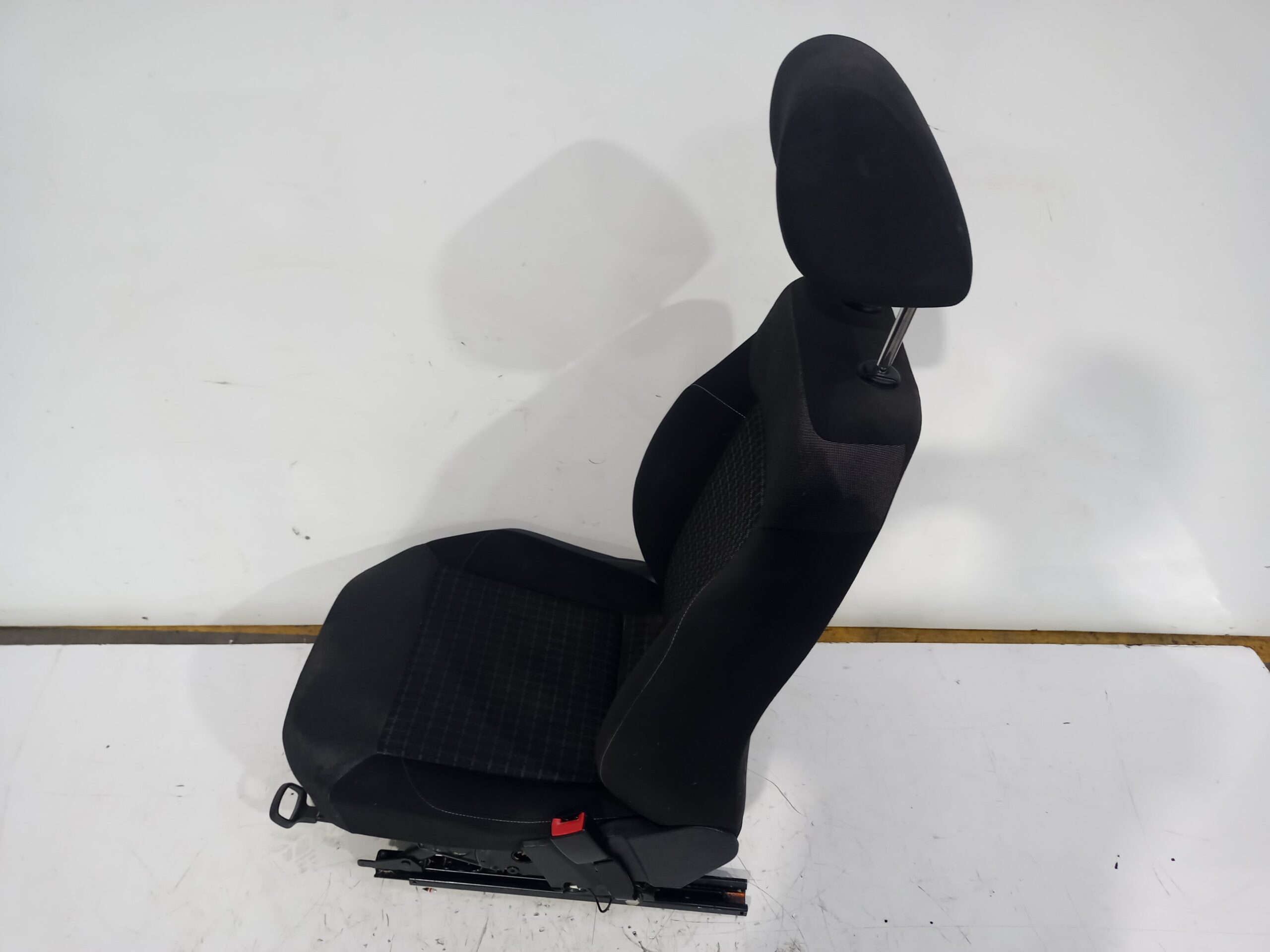 asiento_delantero_derecho_6r3881105l_volkswagen_polo_6c1_advance_bluemotion