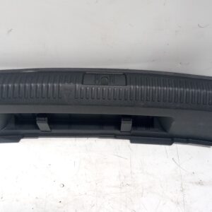 moldura_6r6863485_volkswagen_polo_6c1_advance_bluemotion