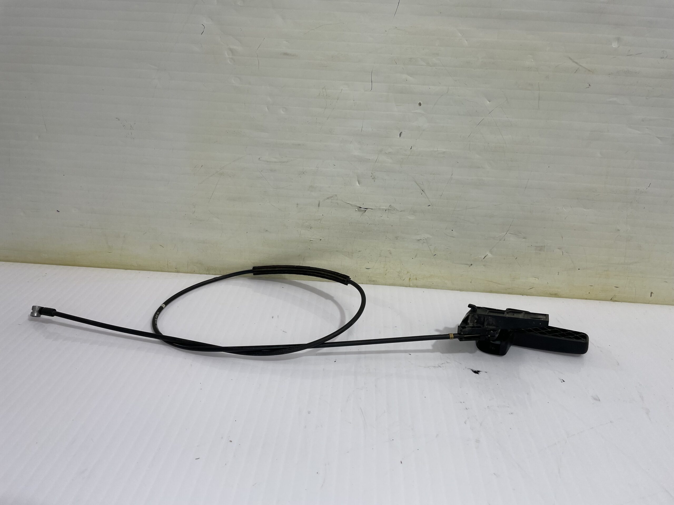 tirador_capot_6r0823535_volkswagen_polo_6c1_advance_bluemotion