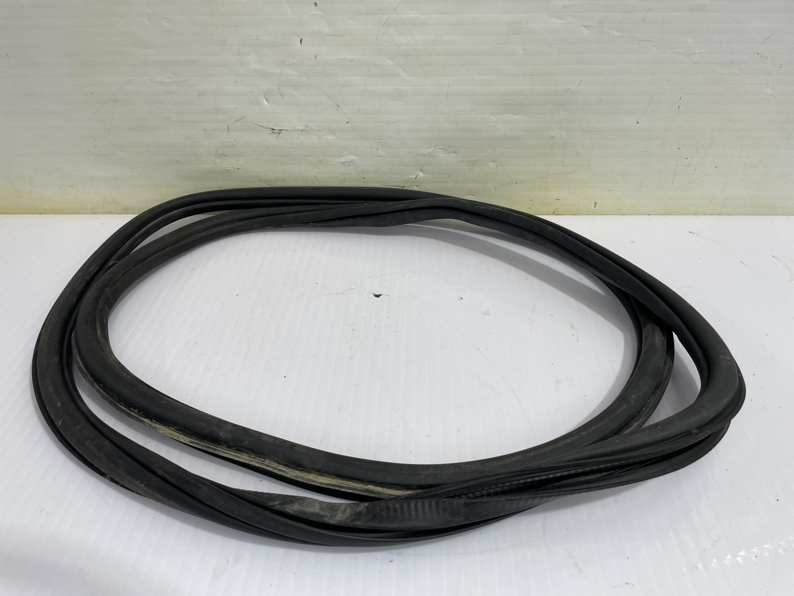 goma_contorno_6r6867911e5ap_volkswagen_polo_6c1_advance_bluemotion