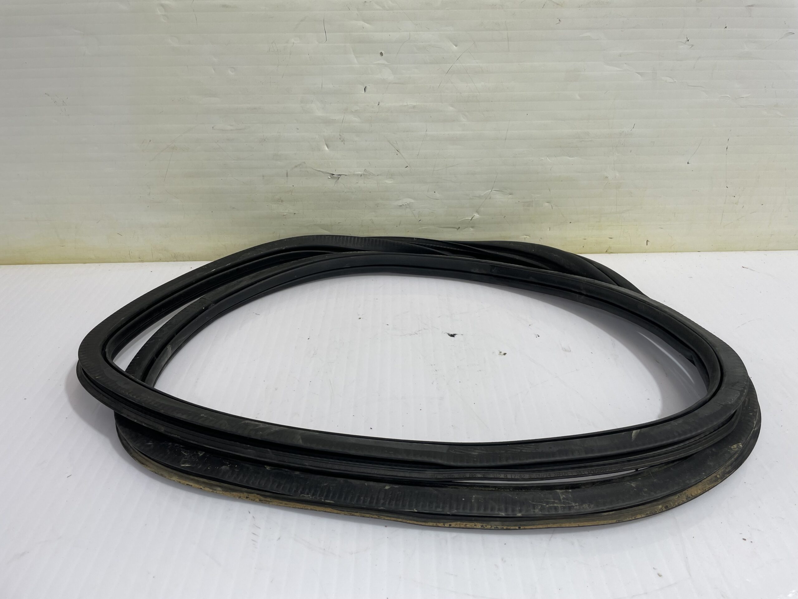 goma_contorno_6r6867912c5ap_volkswagen_polo_6c1_advance_bluemotion