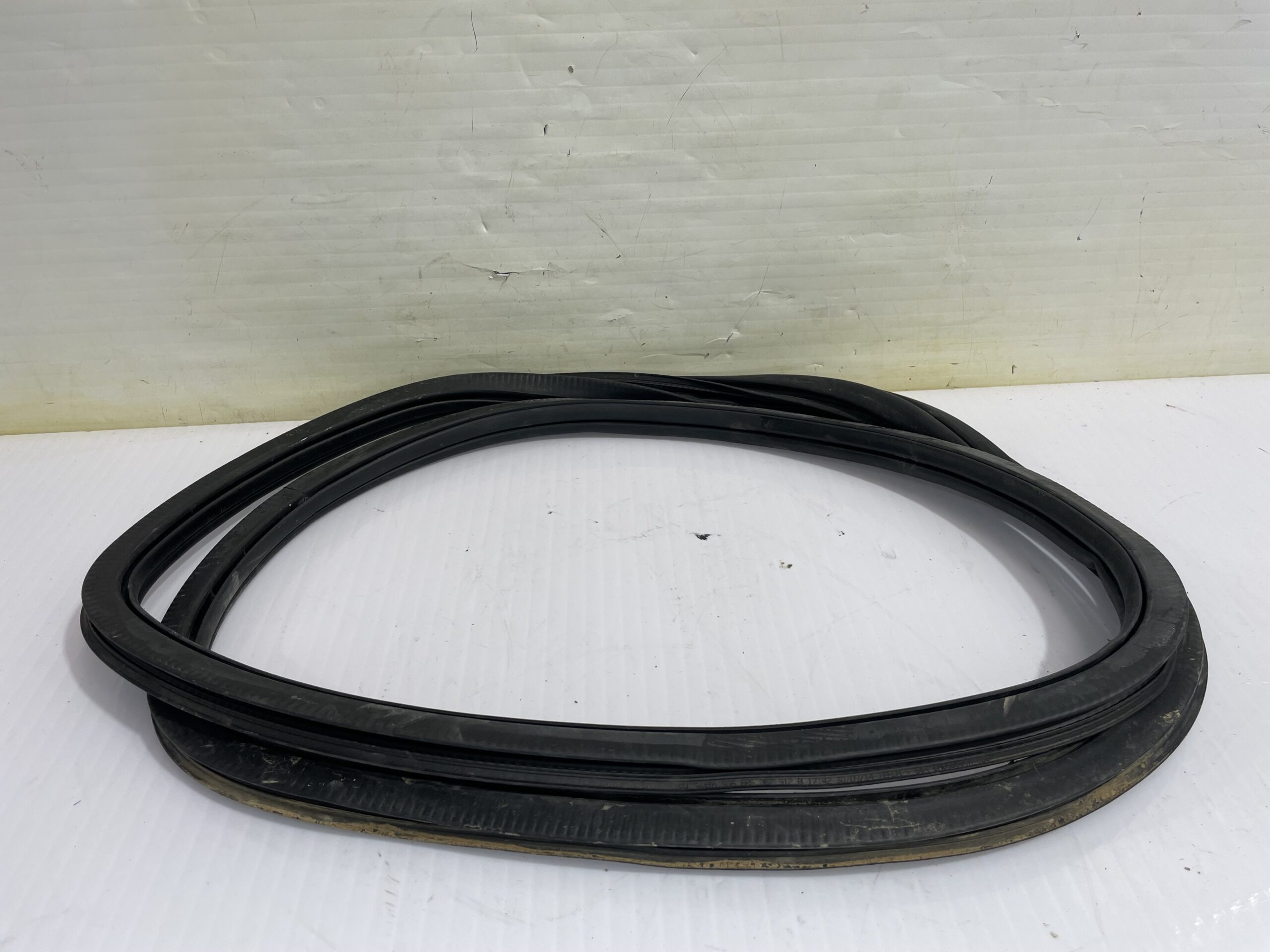 goma_contorno_6r6867912c5ap_volkswagen_polo_6c1_advance_bluemotion