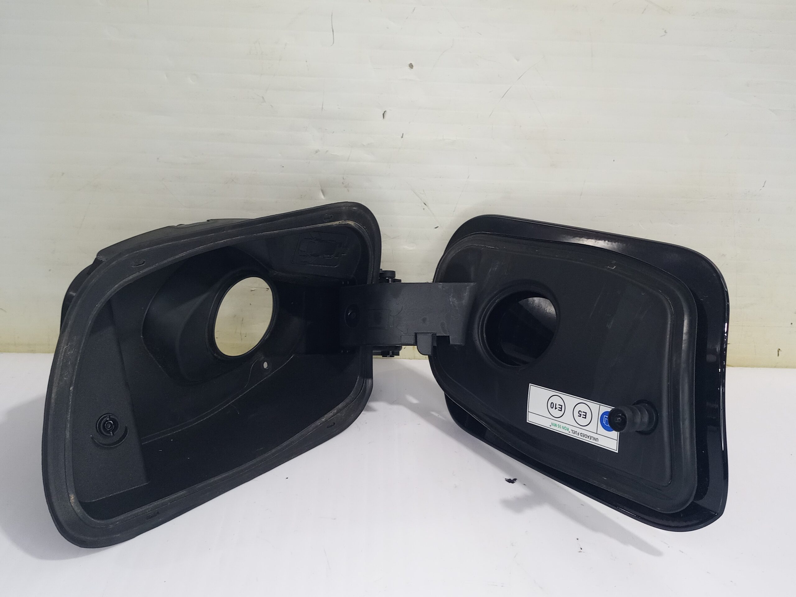 tapa_exterior_combustible_52170769_jeep_avenger_altitude