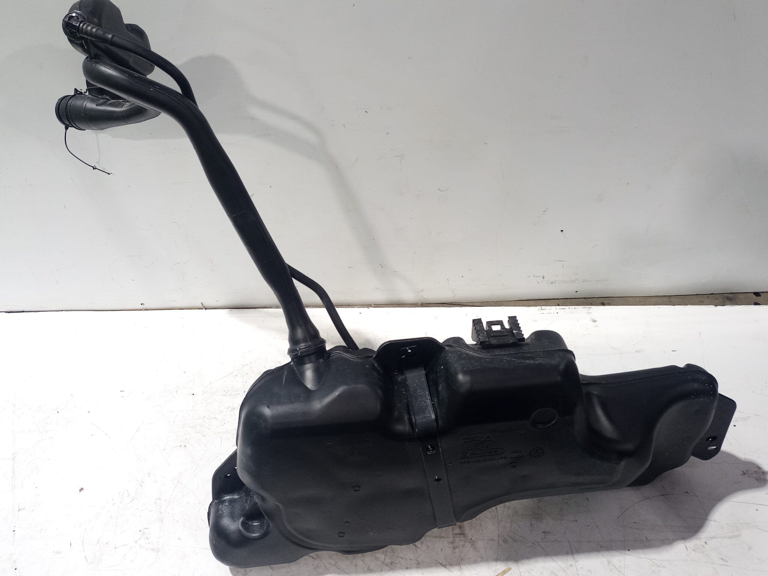 deposito_combustible_9845753280_jeep_avenger_altitude