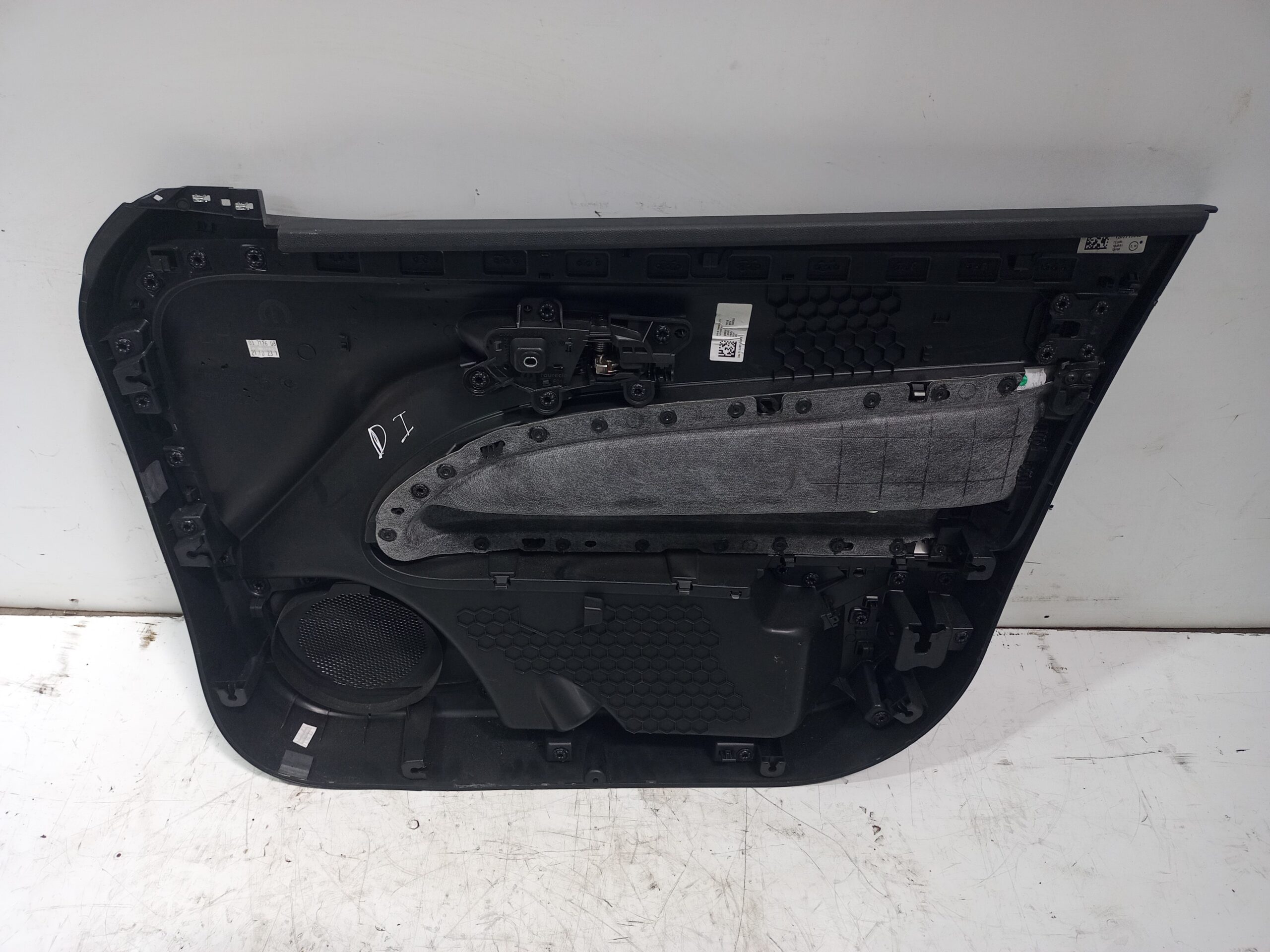 guarnecido_puerta_delantera_izquierda_2976322x_jeep_avenger_altitude