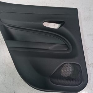 guarnecido_puerta_trasera_derecha_2976320_jeep_avenger_altitude