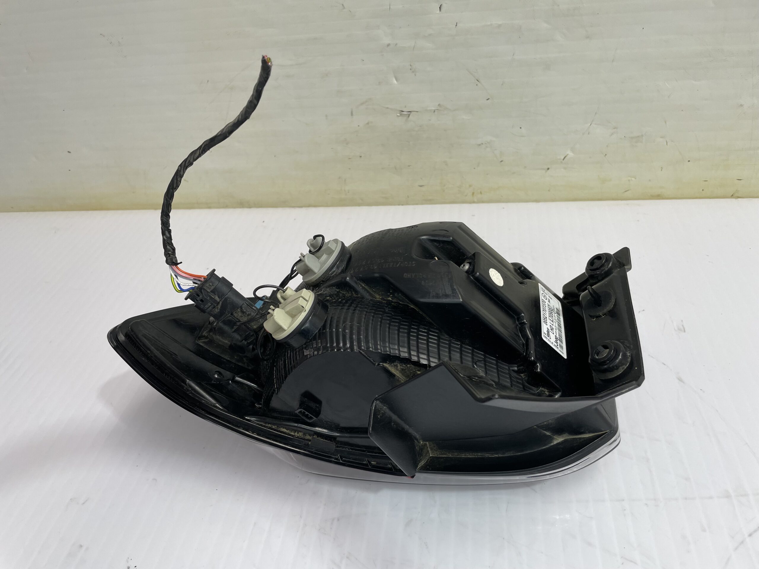 piloto_trasero_izquierdo_00521707370_jeep_avenger_altitude