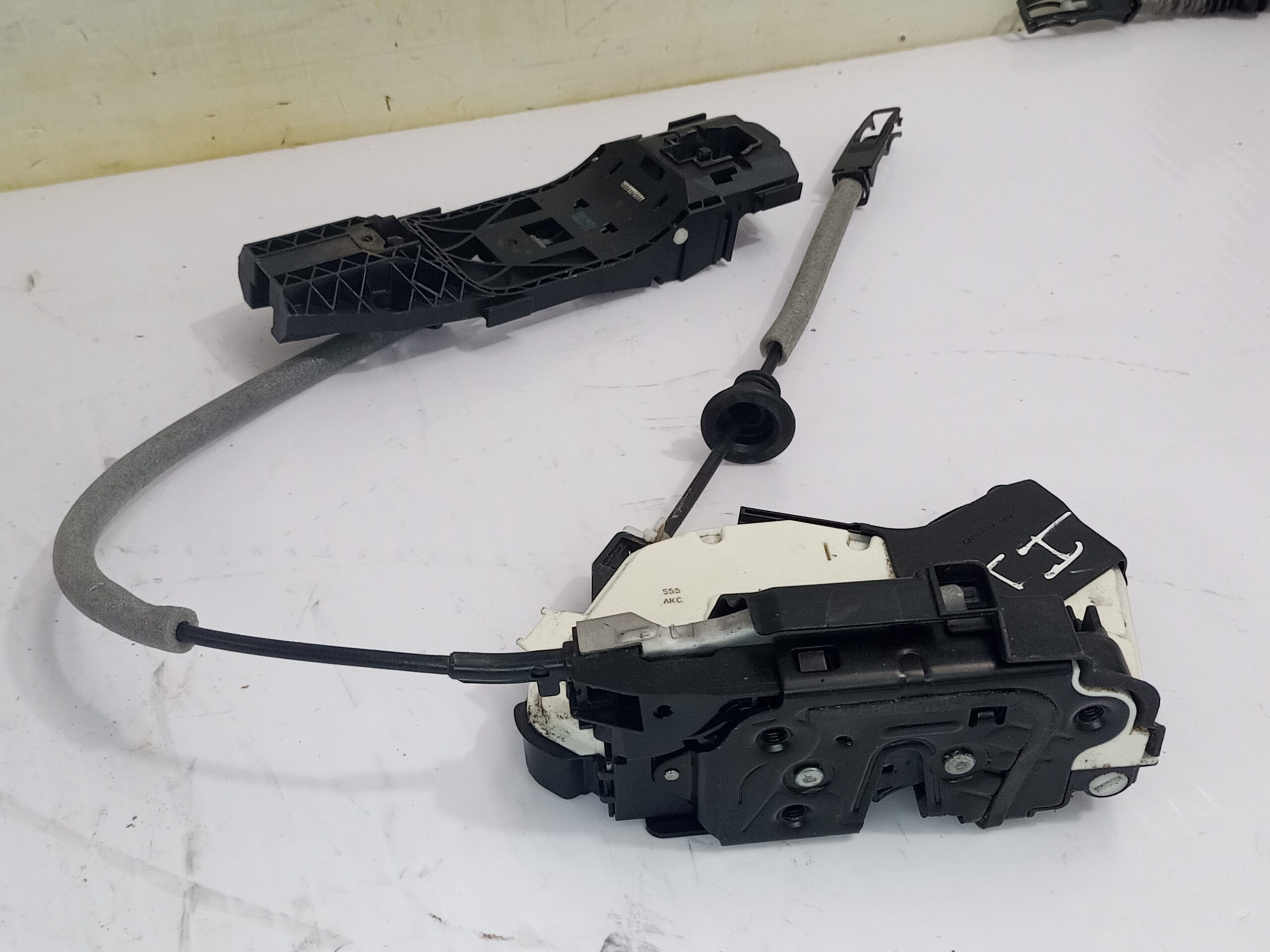 cerradura_puerta_trasera_izquierda_45h6r4839015a_volkswagen_polo_6c1_a_polo