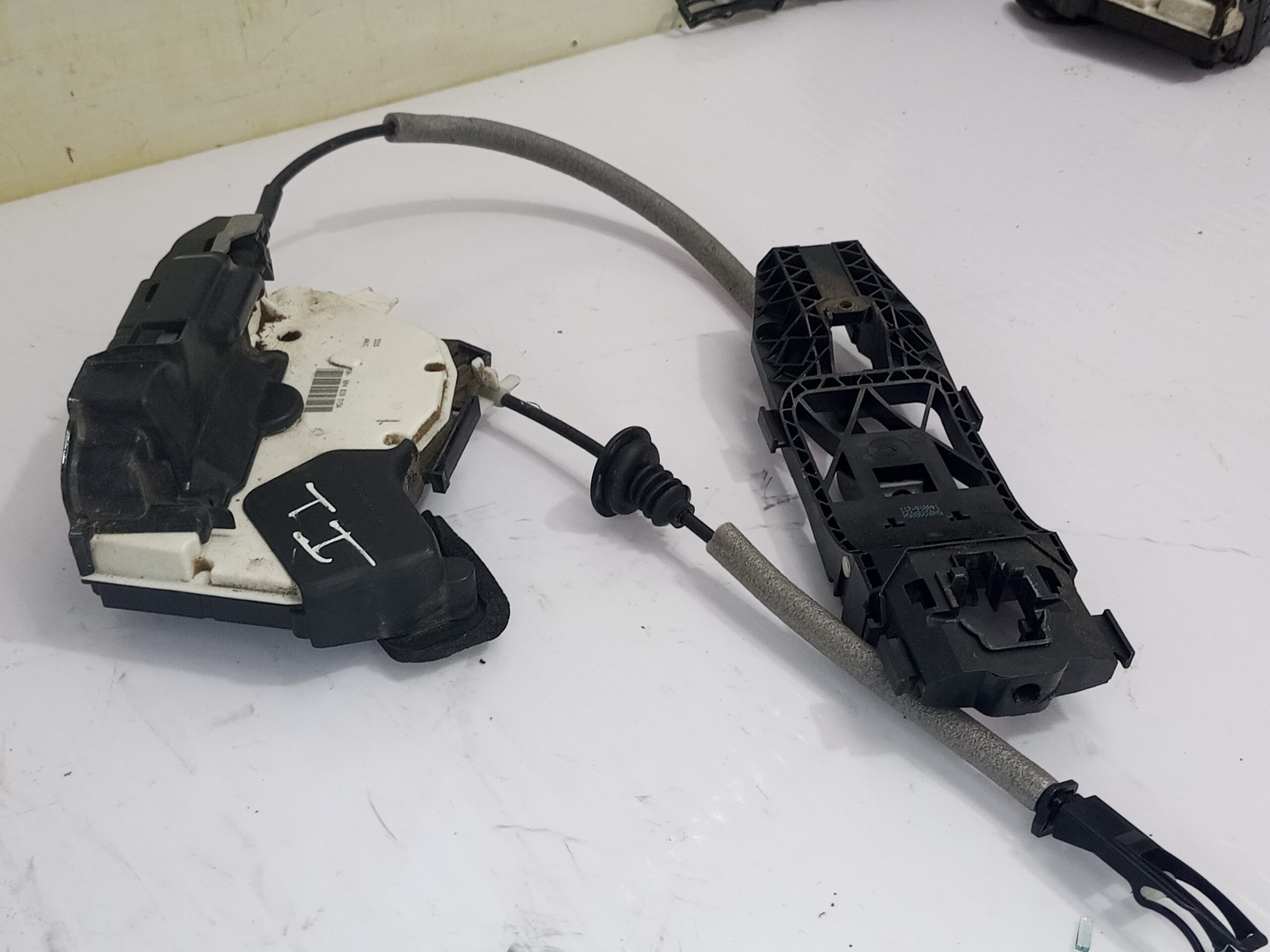 cerradura_puerta_trasera_izquierda_45h6r4839015a_volkswagen_polo_6c1_a_polo