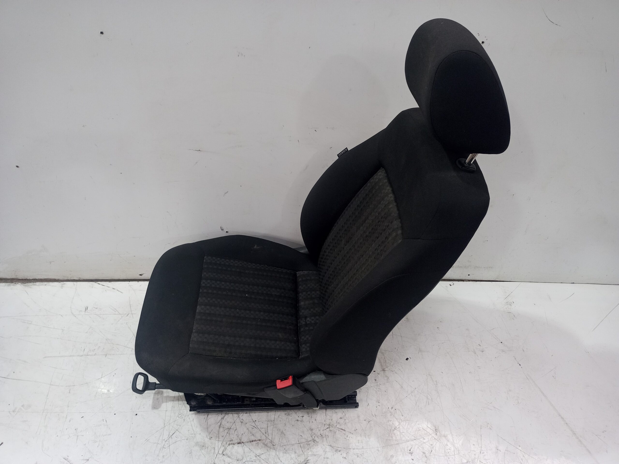 asiento_delantero_derecho_6q3881106cr_volkswagen_polo_6c1_a_polo