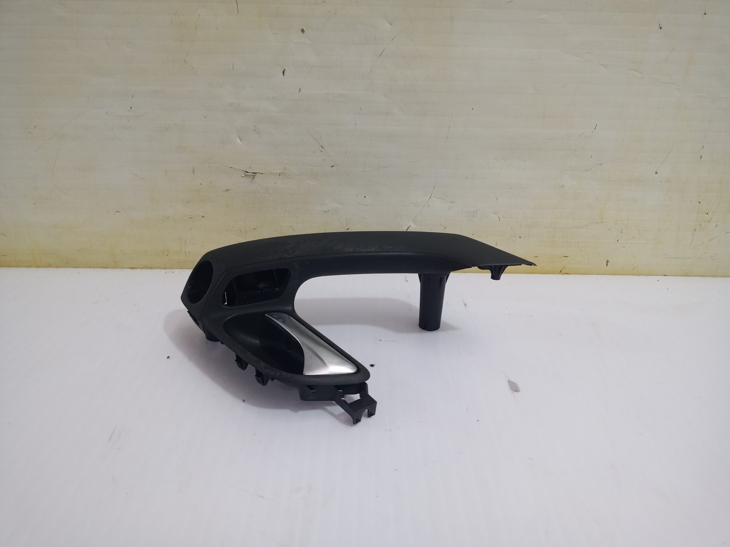 maneta_interior_delantera_izquierda_6r0867179j_volkswagen_polo_6c1_a_polo