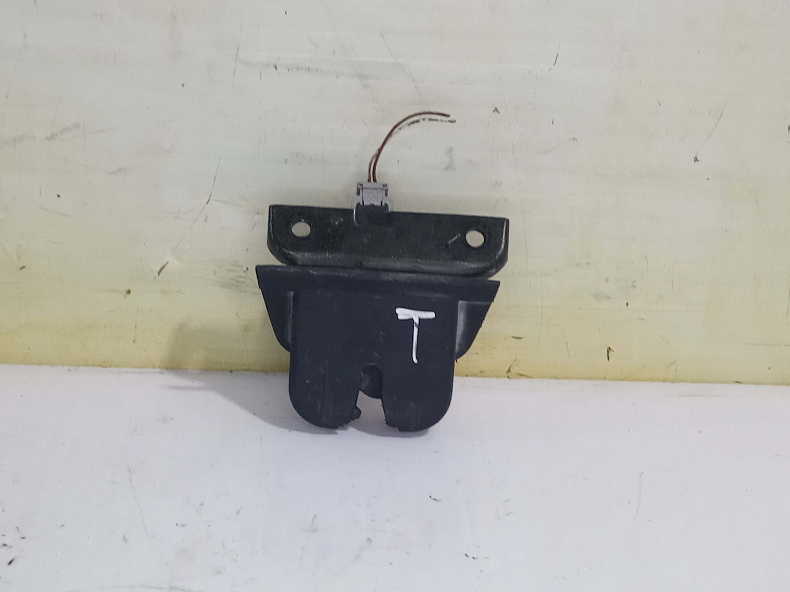 cerradura_maletero_porton_4b9827505n_audi_a6_avant_4b5_2_5_tdi_quattro