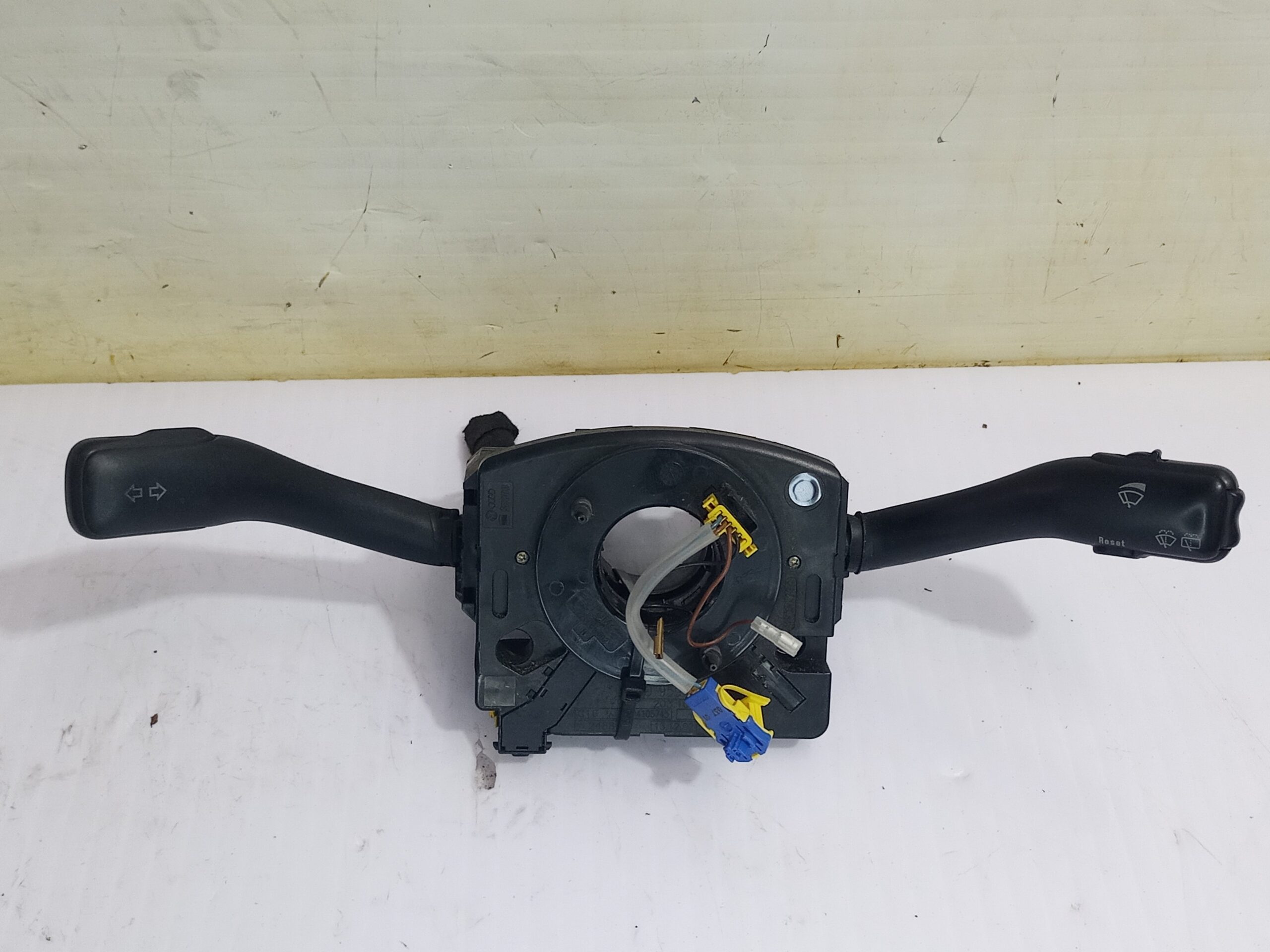 mando_multifuncion_4bo953503h_8l0953513_audi_a6_avant_4b5_2_5_tdi_quattro