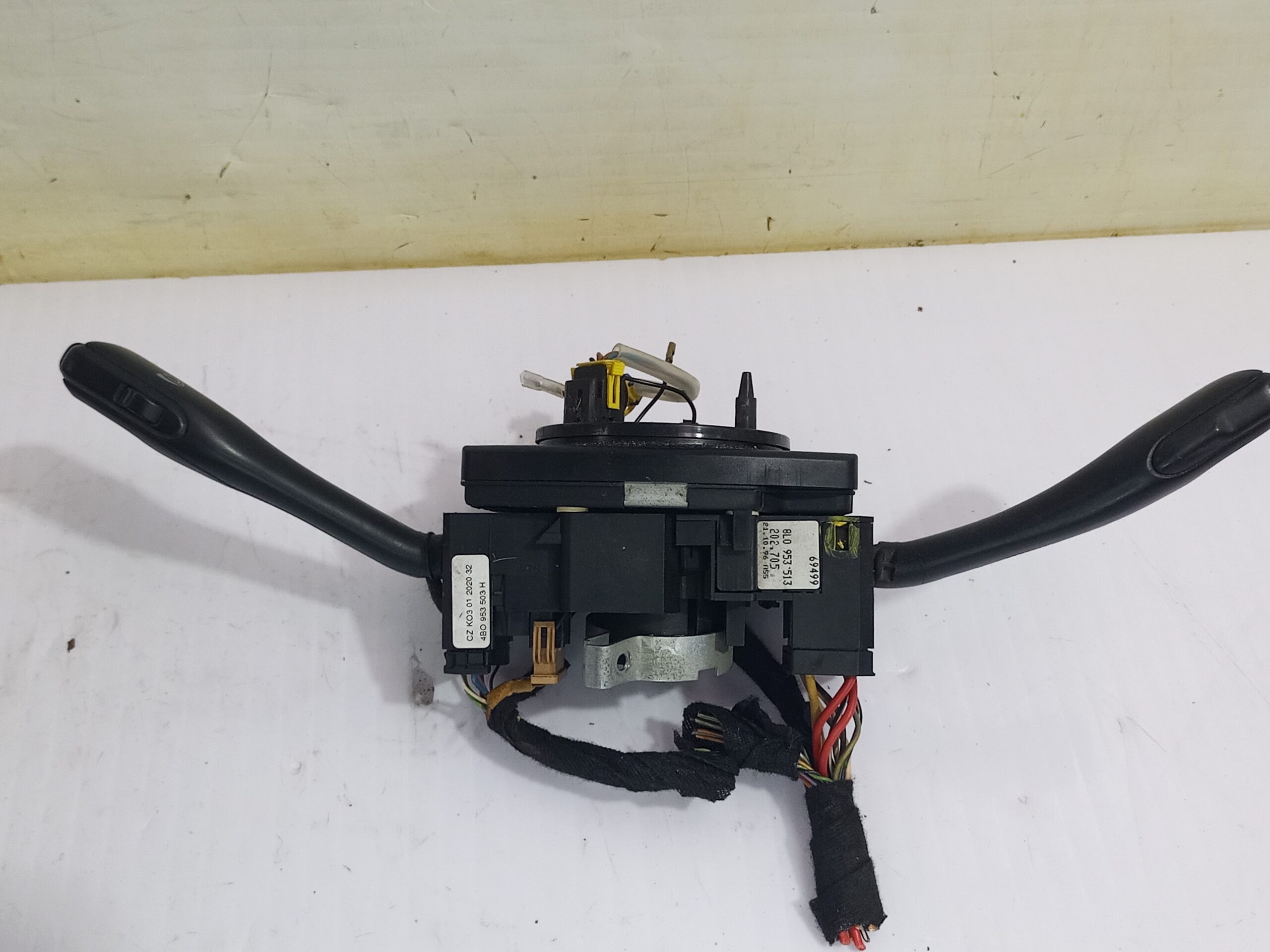 mando_multifuncion_4bo953503h_8l0953513_audi_a6_avant_4b5_2_5_tdi_quattro