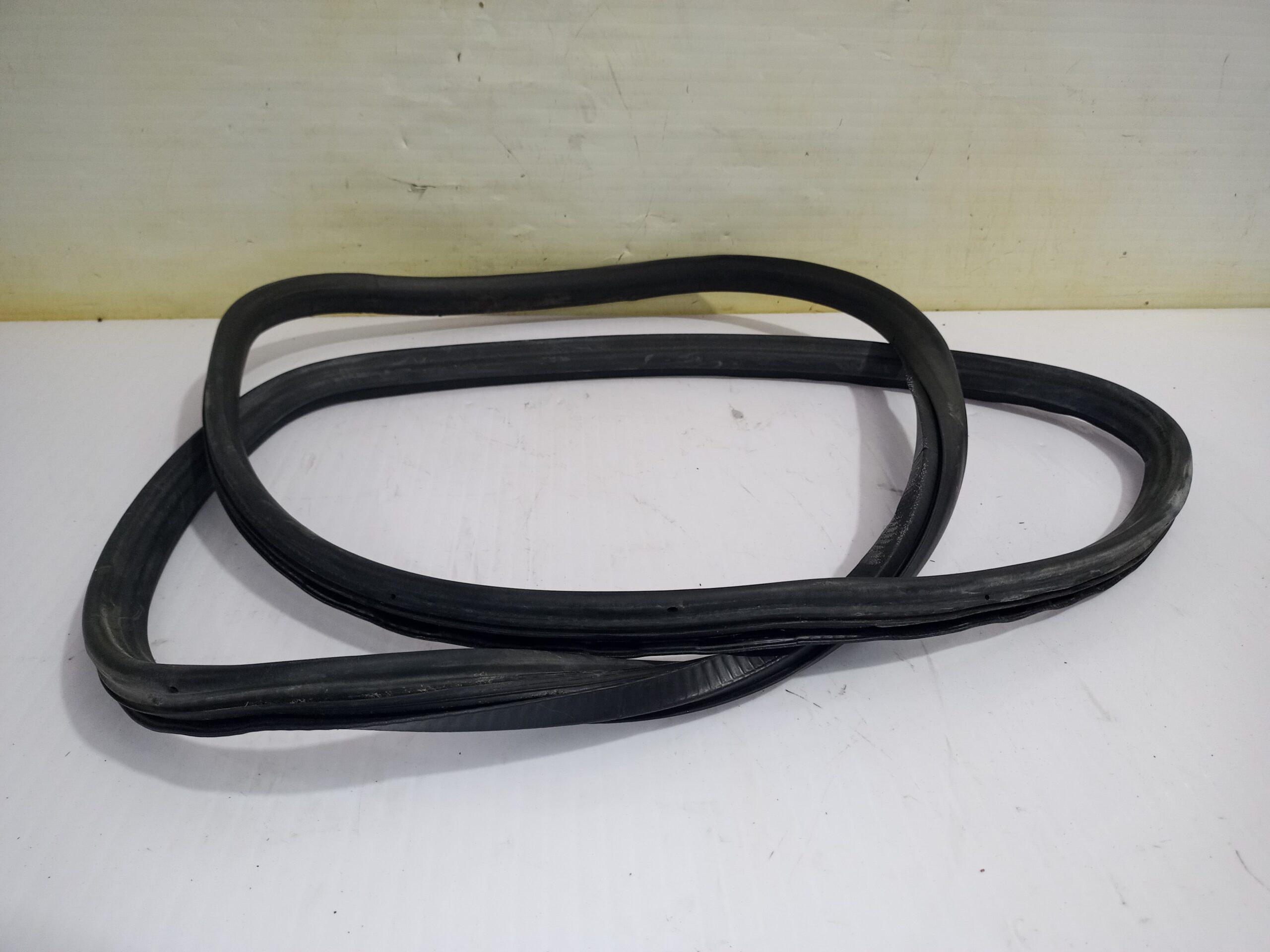 goma_contorno_4b9833721e_audi_a6_avant_4b5_2_5_tdi_quattro