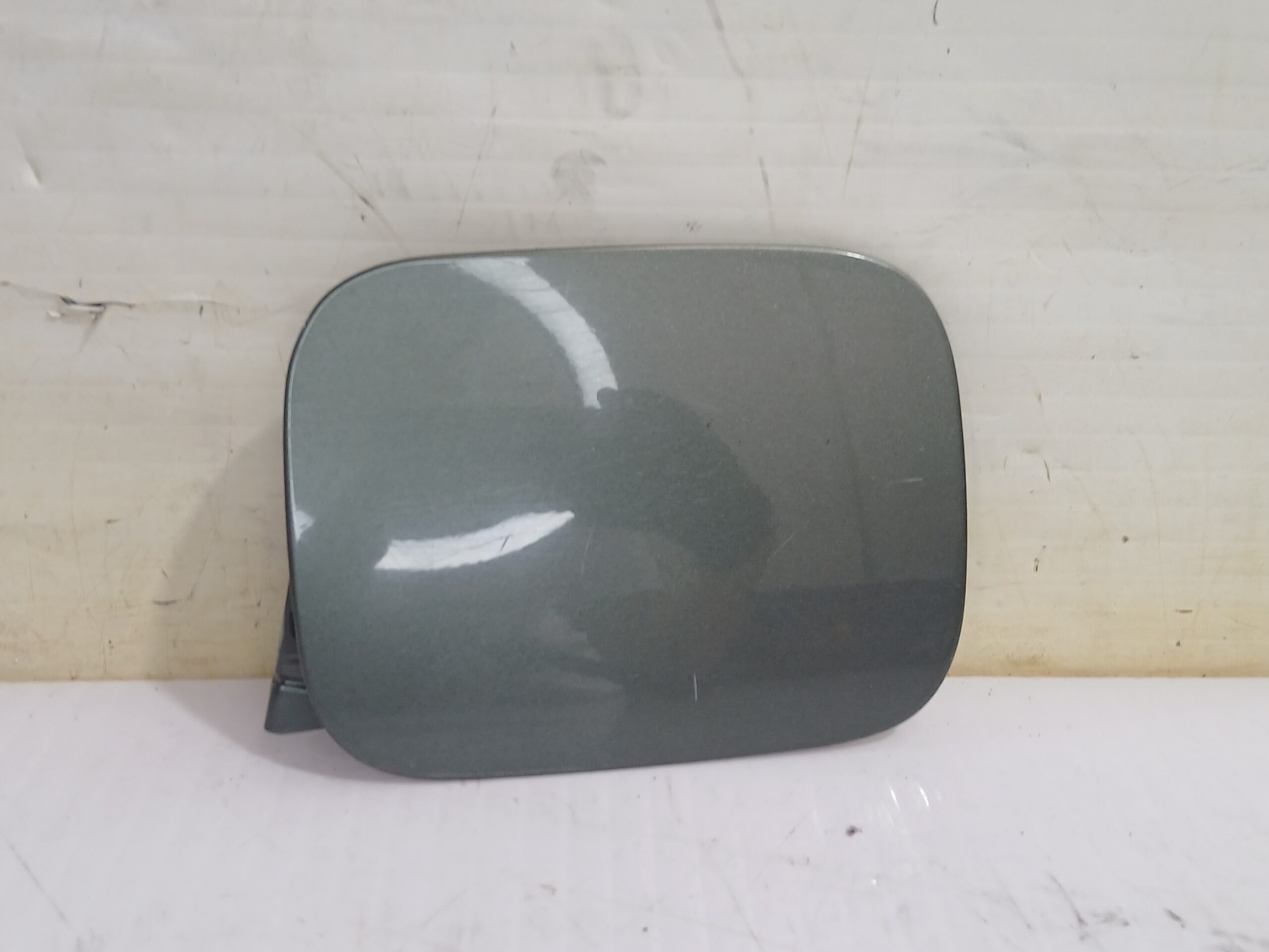 tapa_exterior_combustible_4z7010165t_audi_a6_avant_4b5_2_5_tdi_quattro