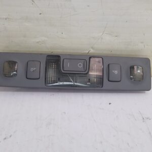 luz_interior_4b0947111_audi_a6_avant_4b5_2_5_tdi_quattro