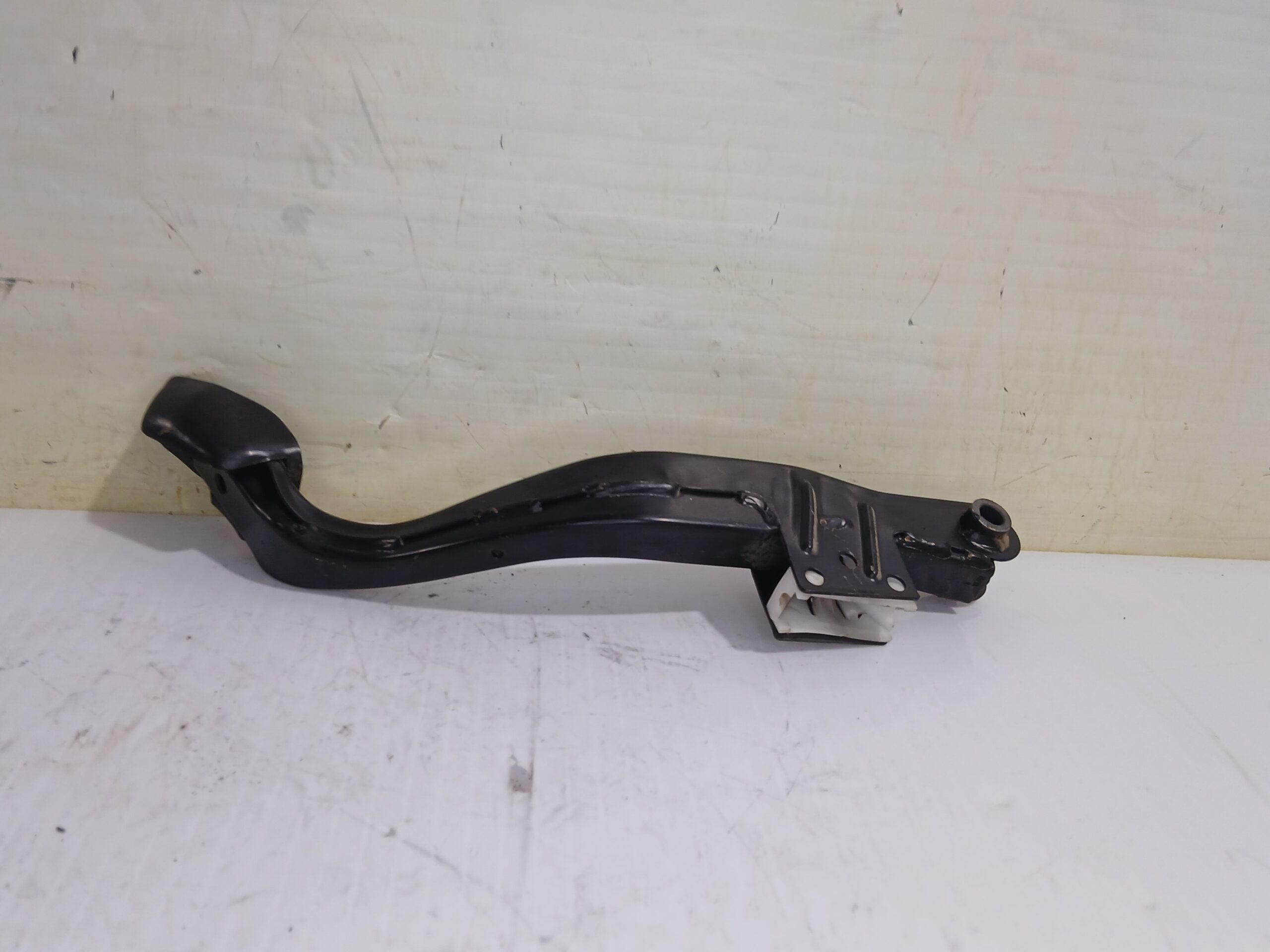 pedal_freno_8d1721140b_audi_a6_avant_4b5_2_5_tdi_quattro