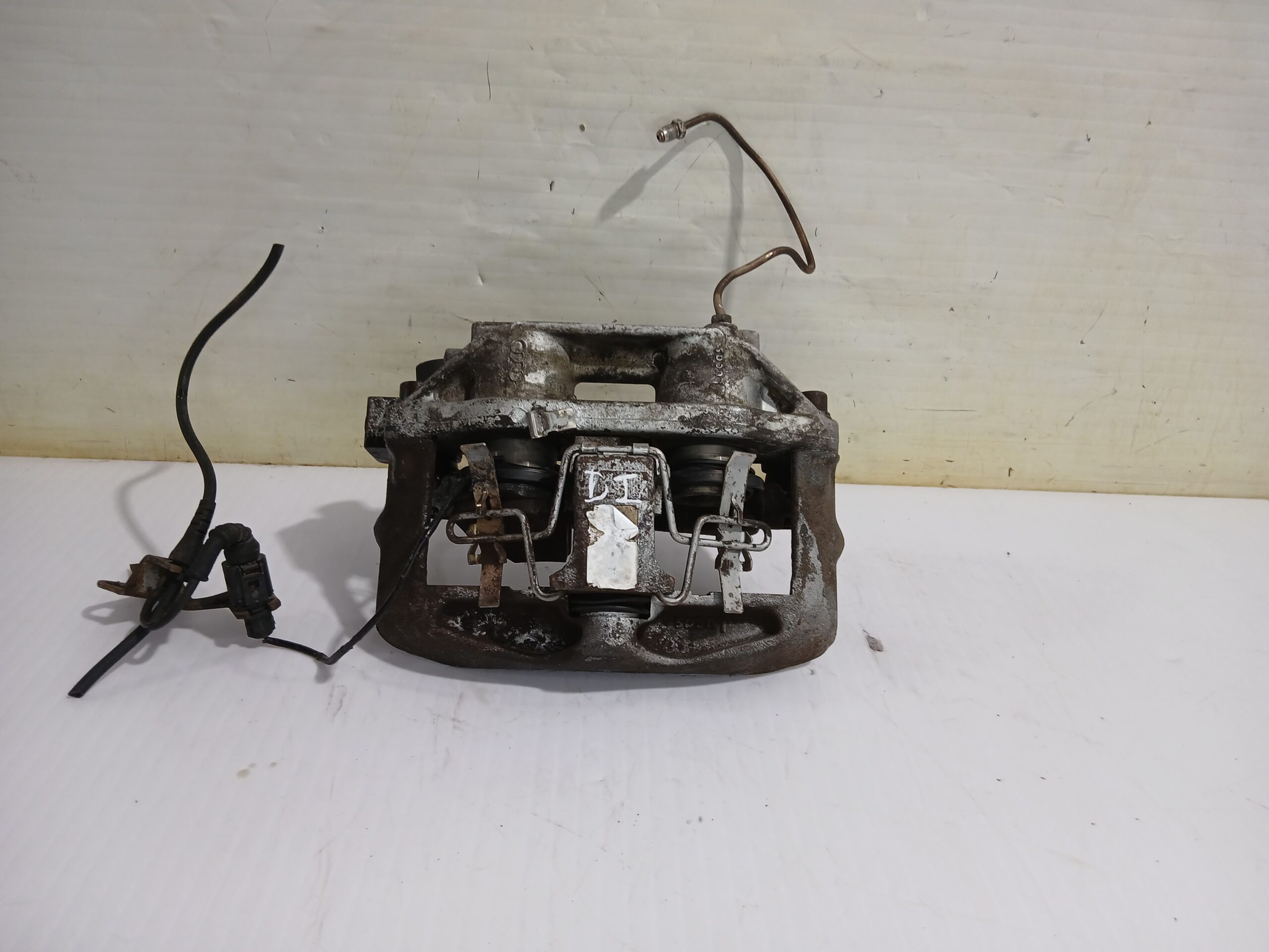 pinza_de_freno_delantera_izquierda_4b0615107b_audi_a6_avant_4b5_2_5_tdi_quattro