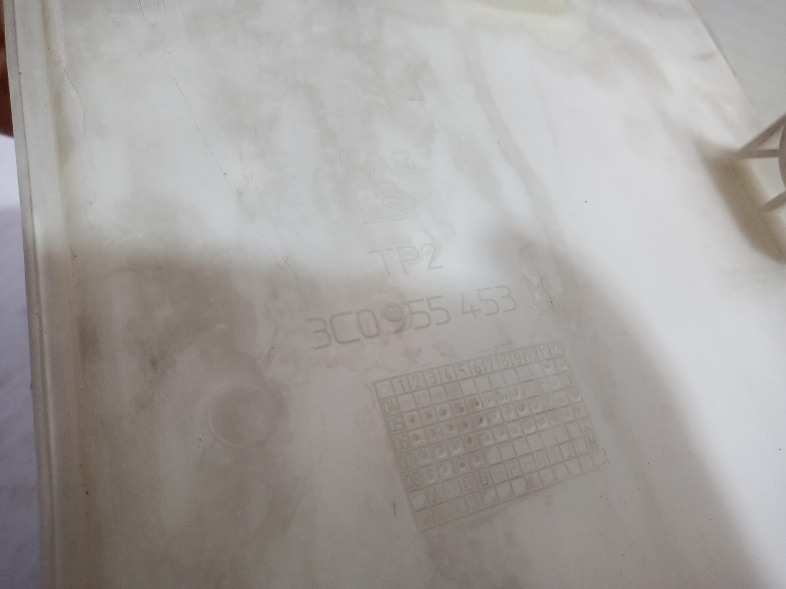 deposito_limpia_3c0955453_volkswagen_passat_berlina_3c2_individual