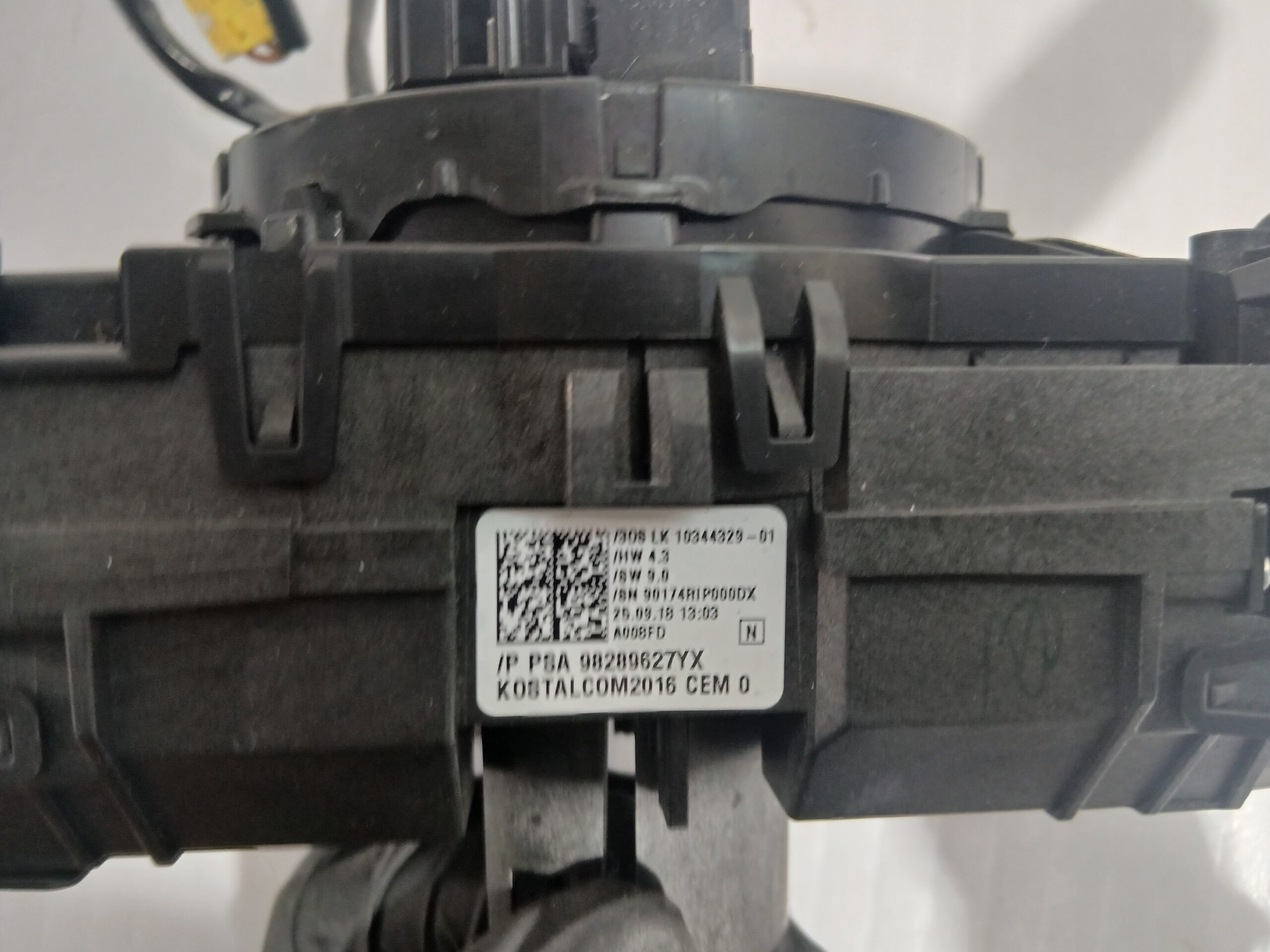 mando_multifuncion_98289627yx_opel_grandland_x_design_line