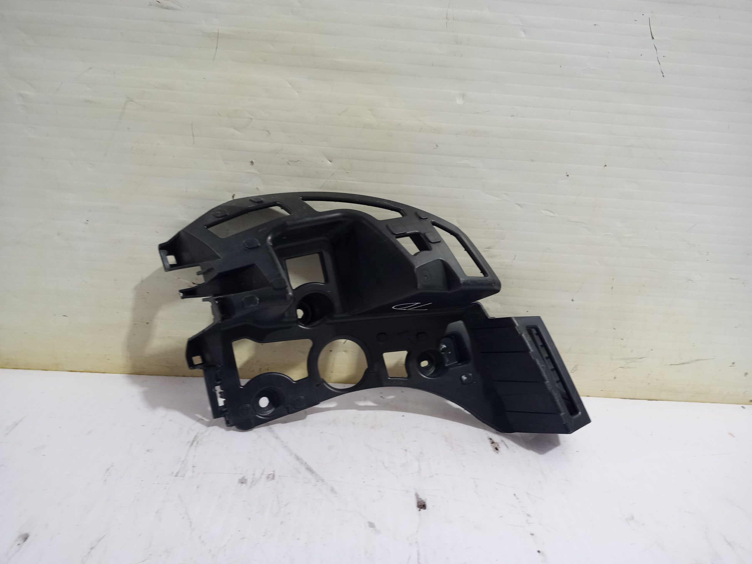 soporte_paragolpes_trasero_yp00035880_opel_grandland_x_design_line