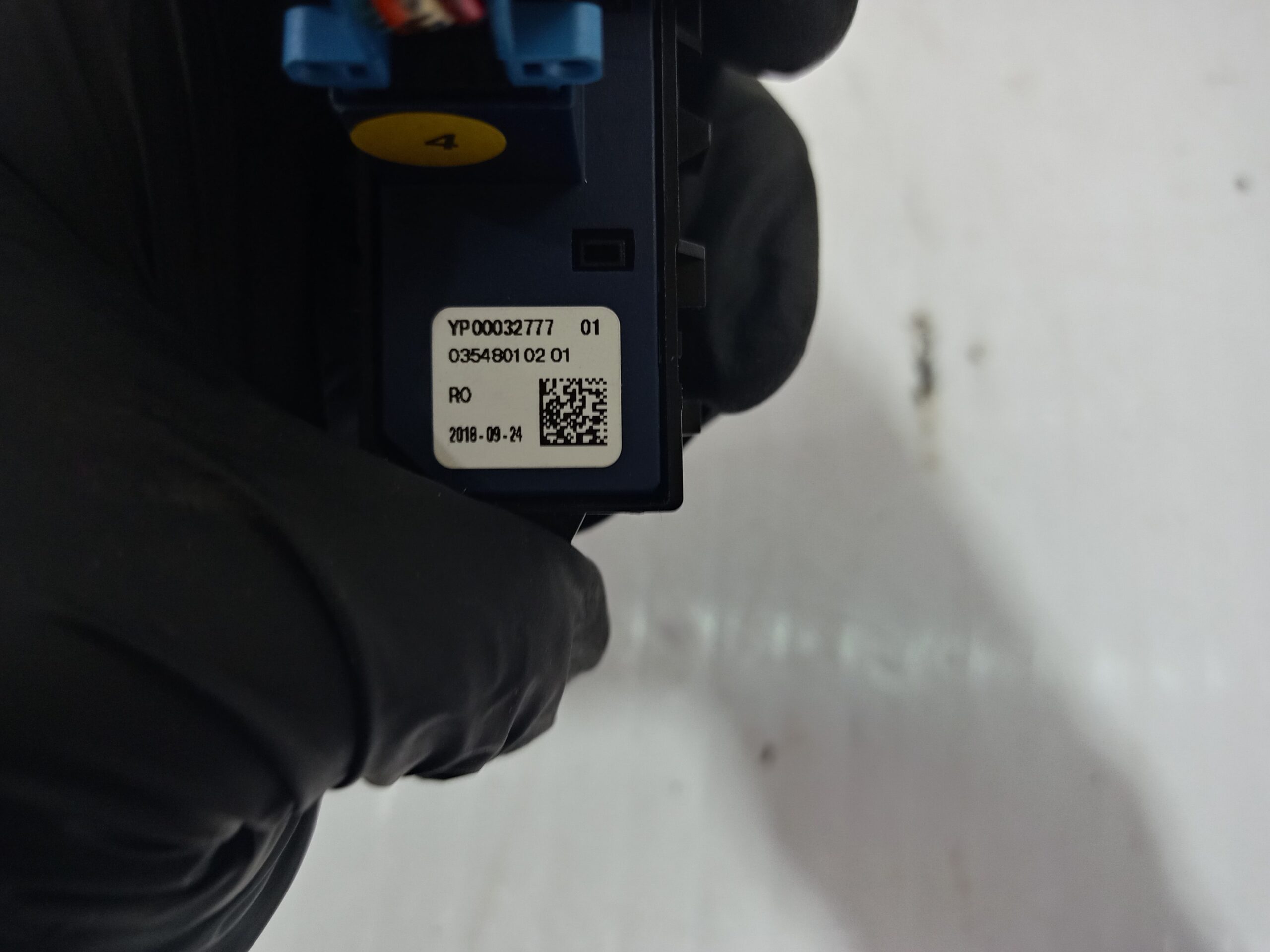 mando_multifuncion_yp00032777_opel_grandland_x_design_line