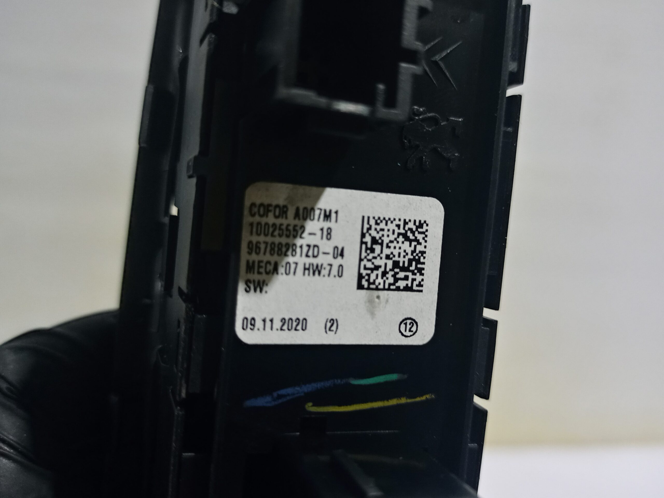 mando_elevalunas_delantero_izquierdo_96788281_opel_grandland_x_opel_2020