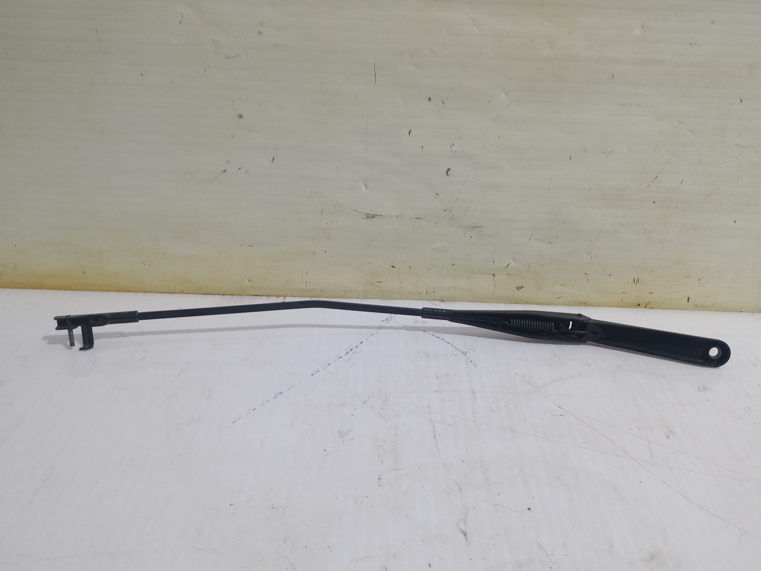 brazo_limpia_delantero_derecho_4m5117526cd_ford_focus_lim_cb4_business