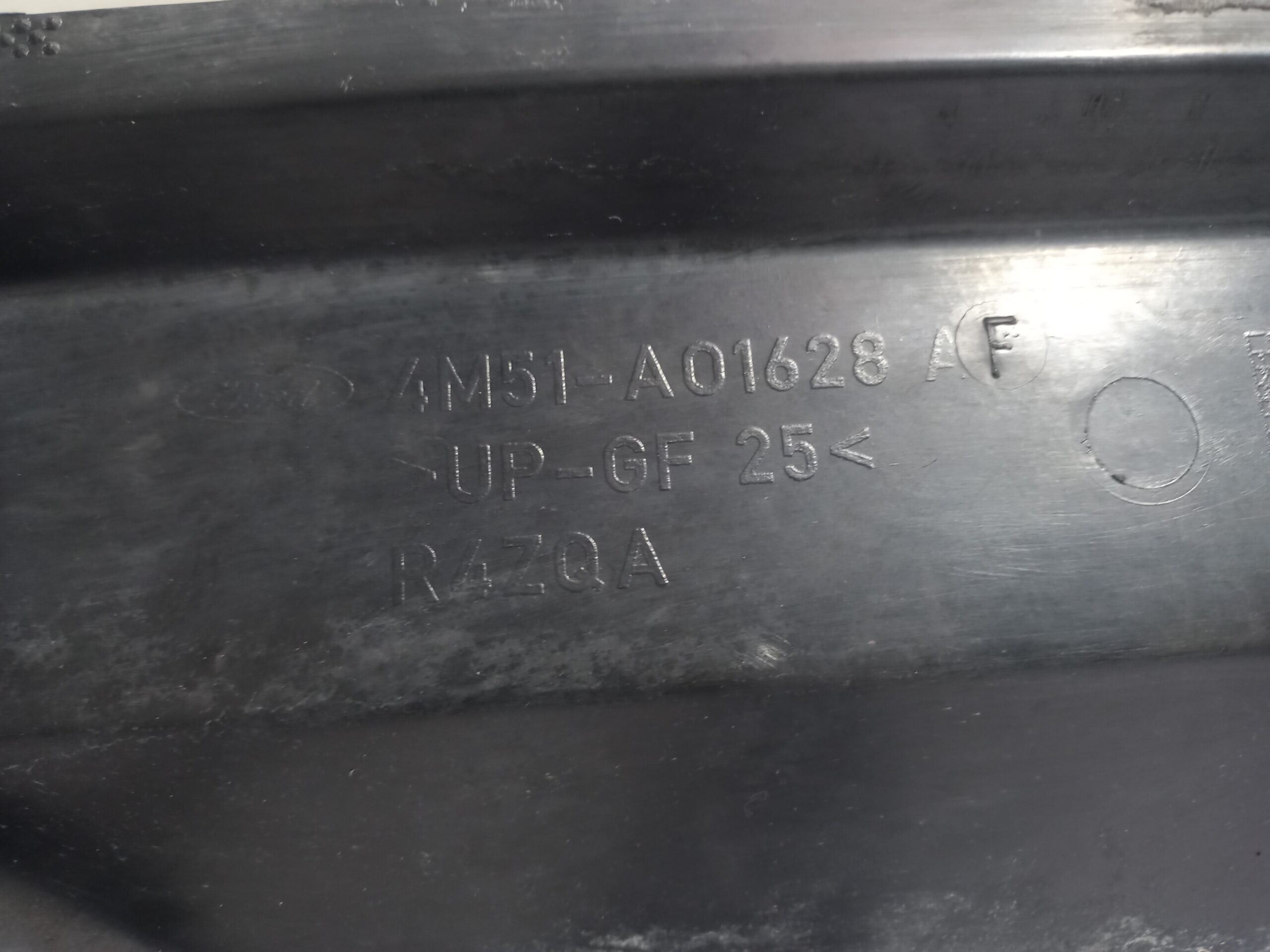 torpedo_4m51a01628_ford_focus_lim_cb4_business