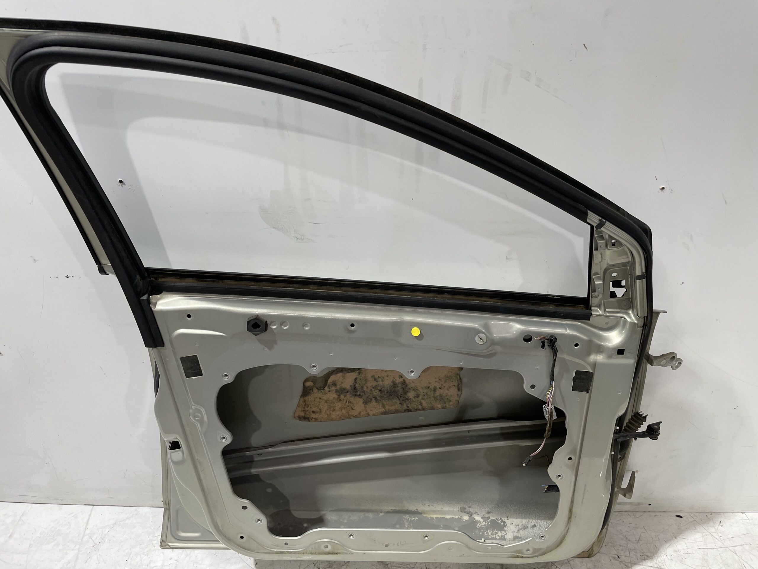 puerta_delantera_izquierda_1530170_ford_focus_lim_cb4_business