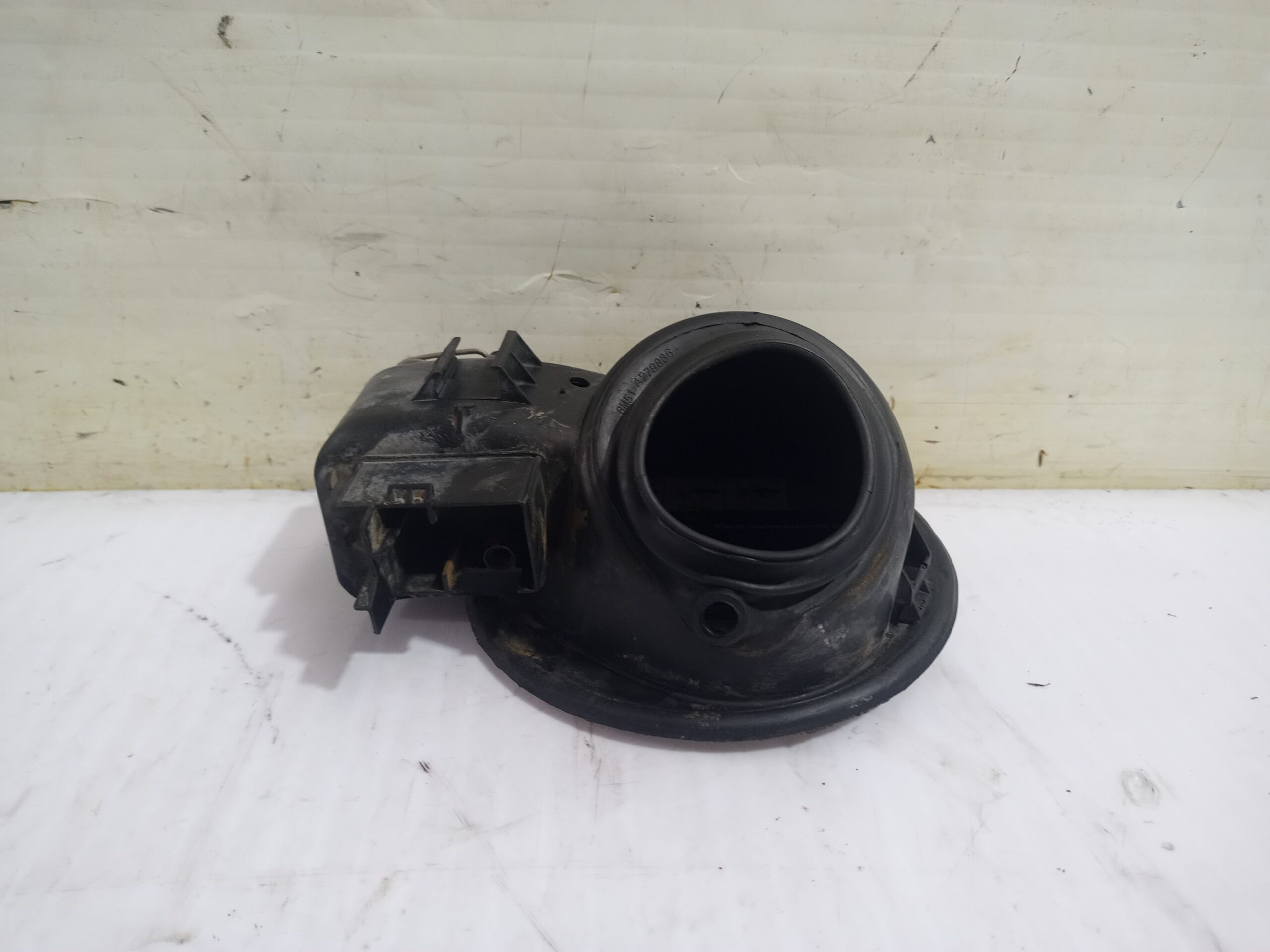 tapa_exterior_combustible_c307mca_ford_focus_lim_cb4_business