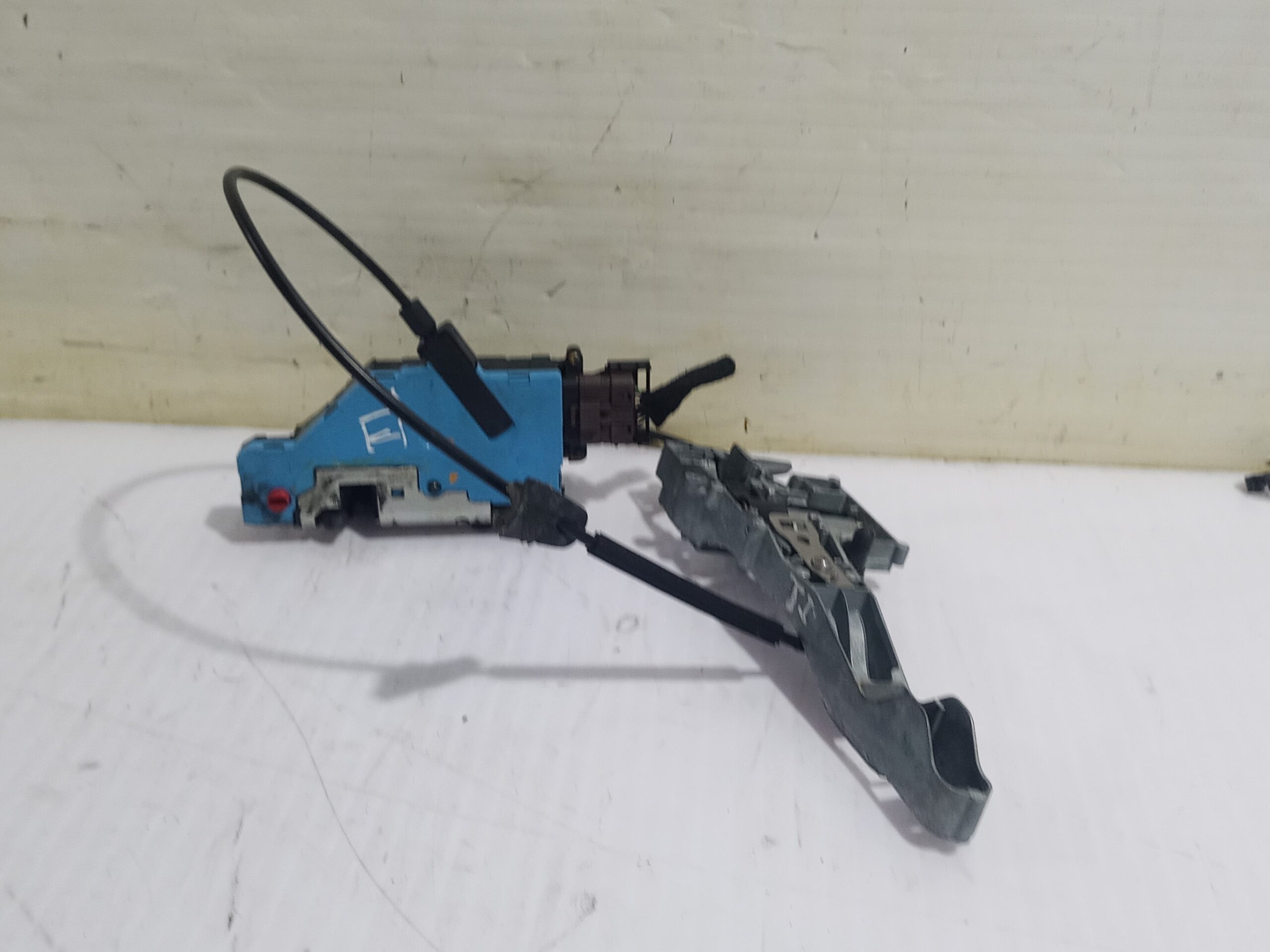 cerradura_puerta_trasera_izquierda_21090158_citr_n_c4_sedan_collection