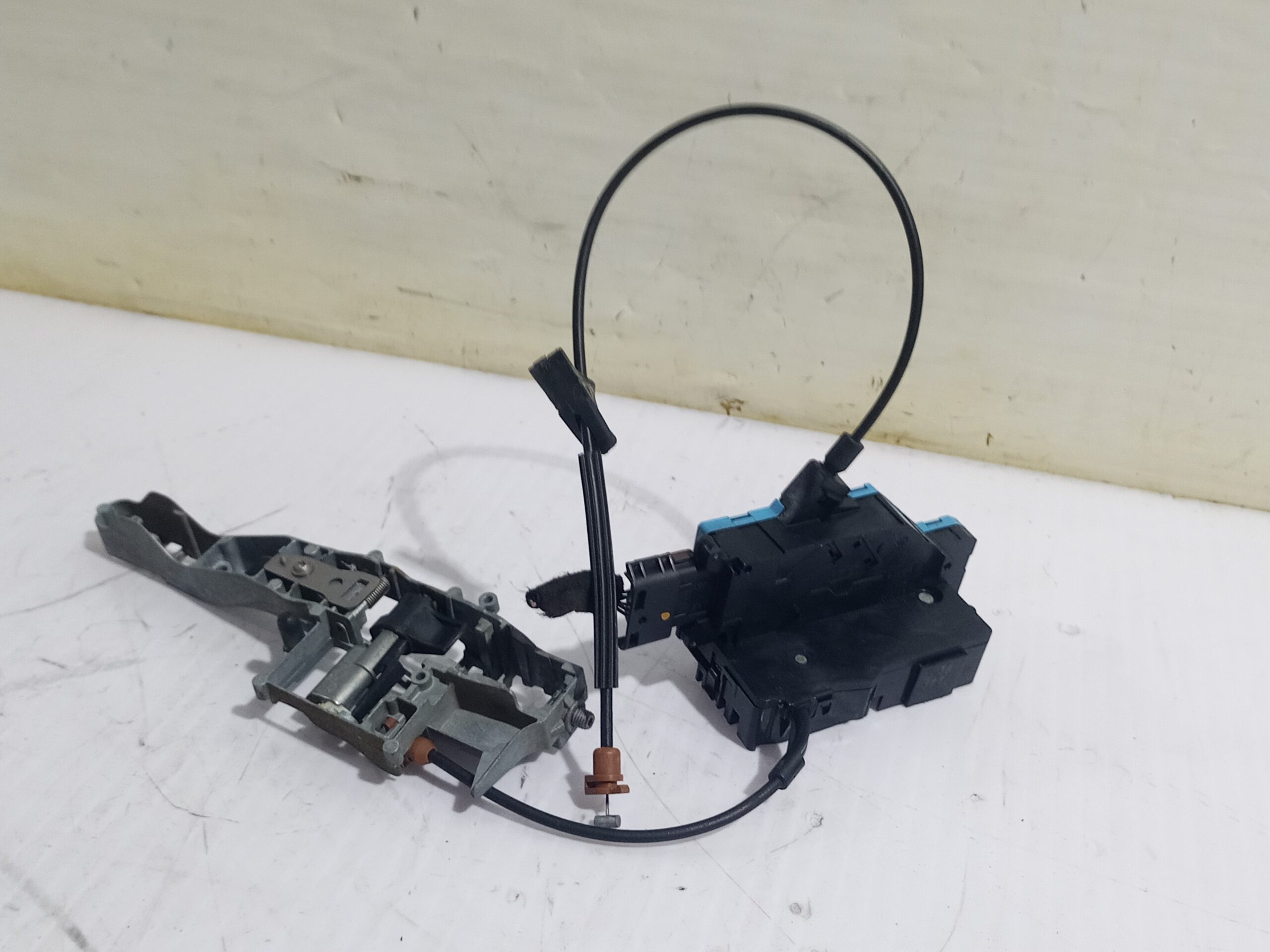 cerradura_puerta_trasera_izquierda_21090158_citr_n_c4_sedan_collection