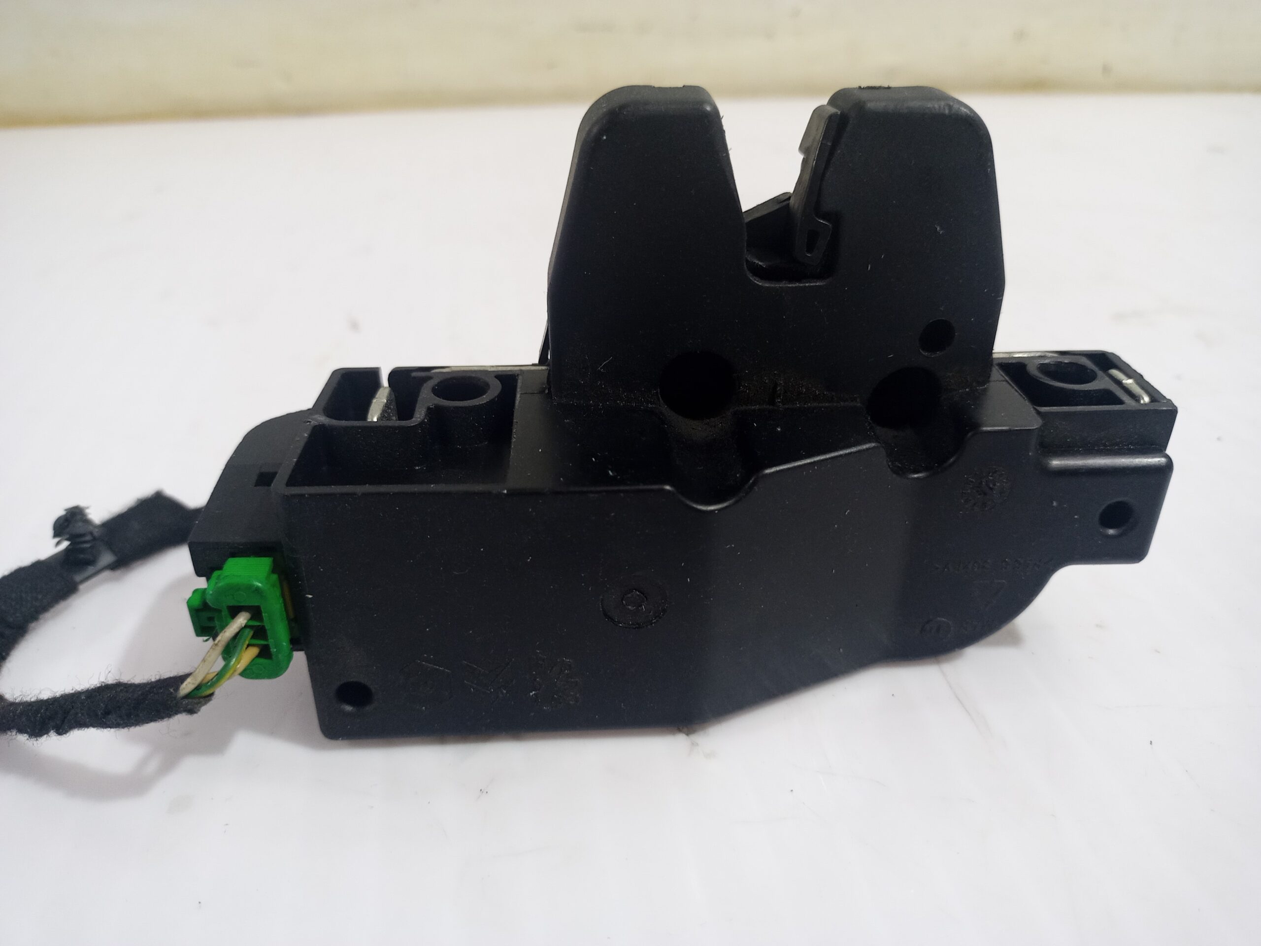 cerradura_maletero_porton_9653208080_citr_n_c4_sedan_collection