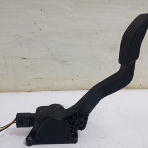 pedal_acelerador_f00c3e2045_citr_n_c4_sedan_collection