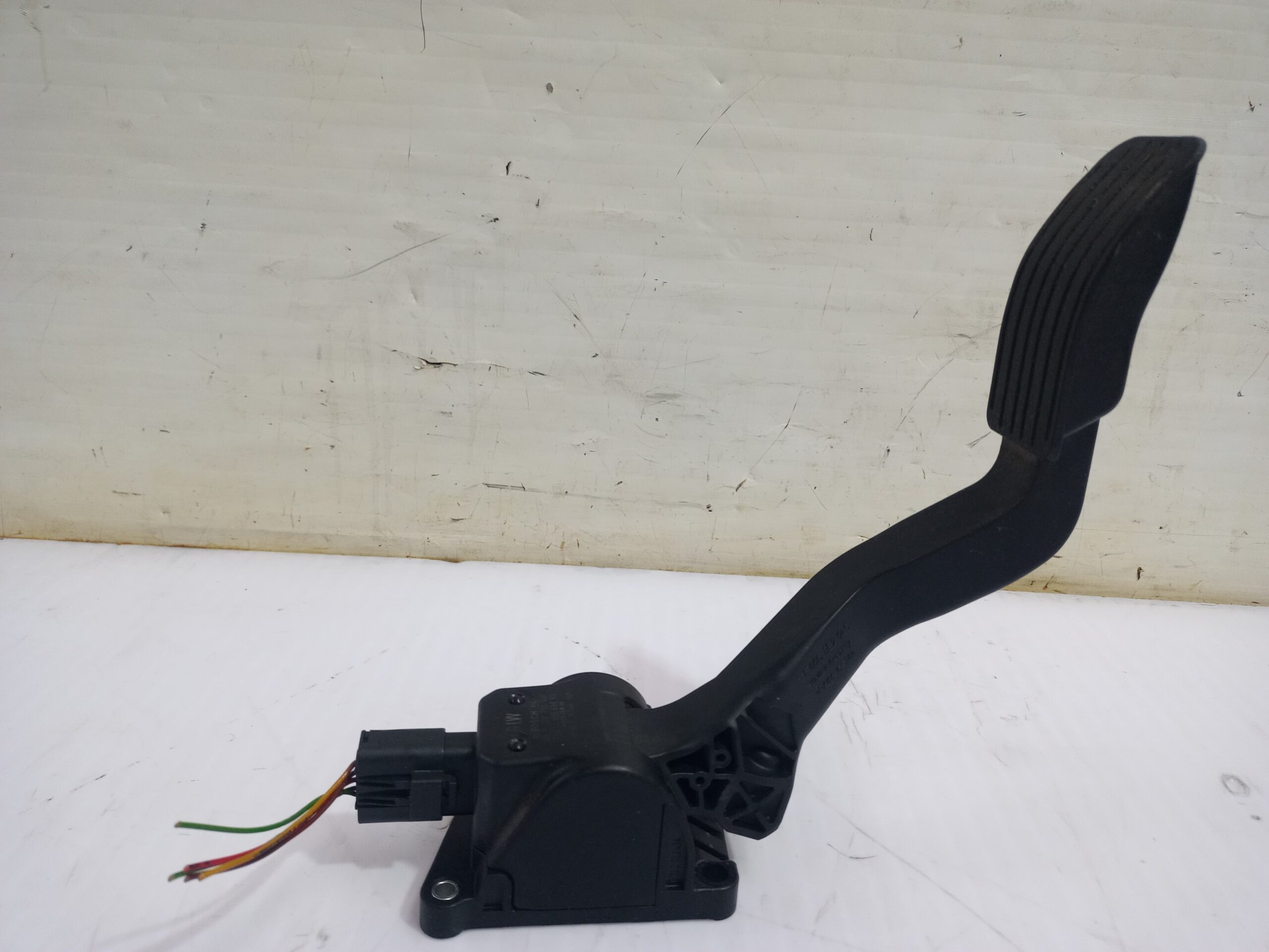 pedal_acelerador_f00c3e2045_citr_n_c4_sedan_collection