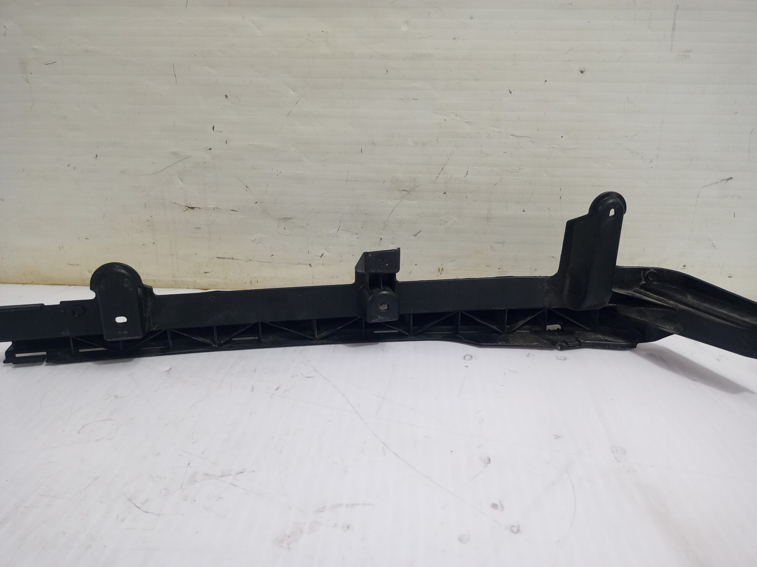 soporte_paragolpe_trasero_9682351480_citr_n_c4_sedan_collection