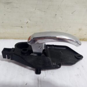 maneta_interior_delantera_izquierda_607049sx_fiat_500_cabrio_150_aniversario