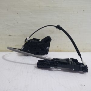 cerradura_puerta_delantera_derecha_5e1837016a_skoda_yeti_active